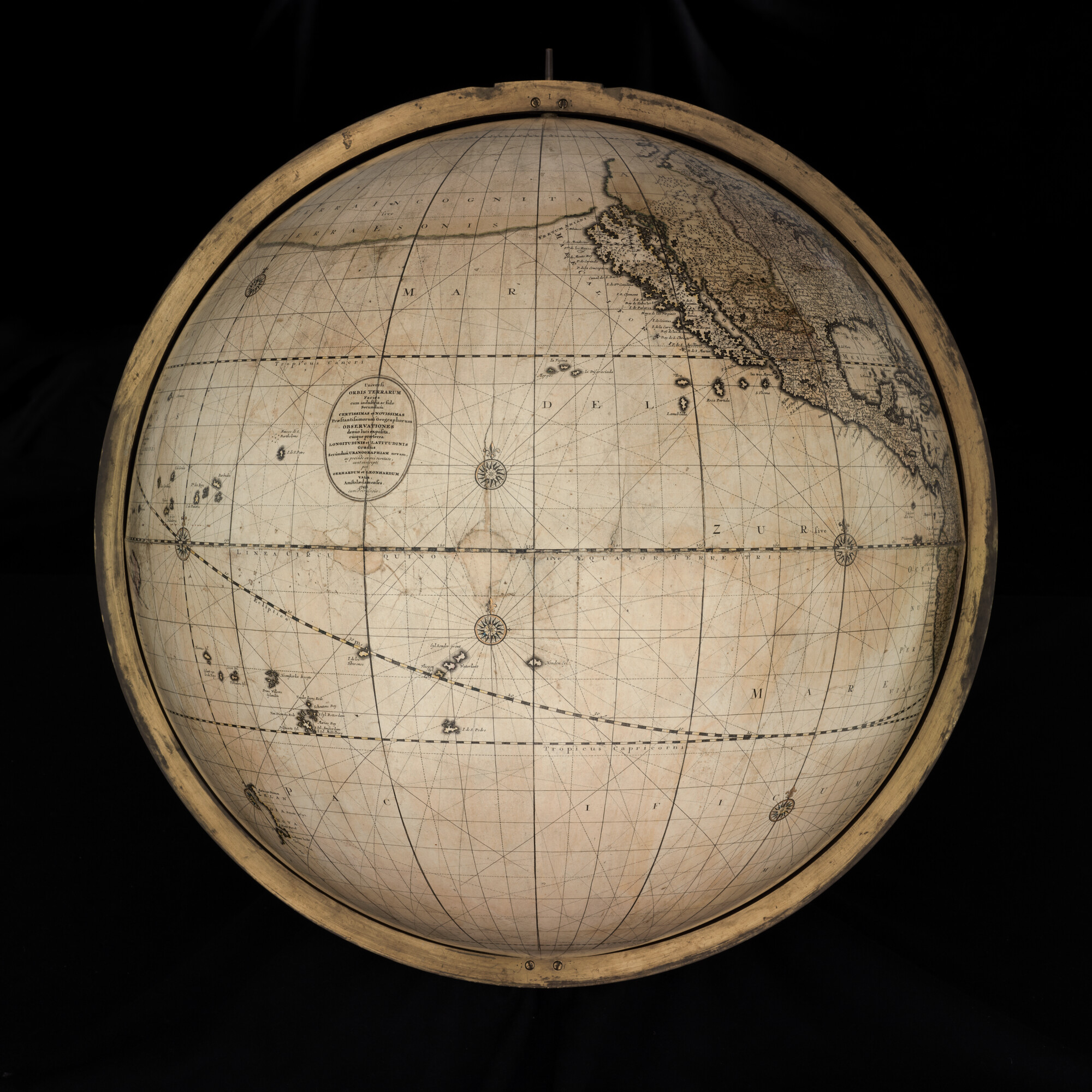 S.1766(01); Aardglobe van 62 cm. in doorsnede door Gerard en Leonard Valk, 1745; globe