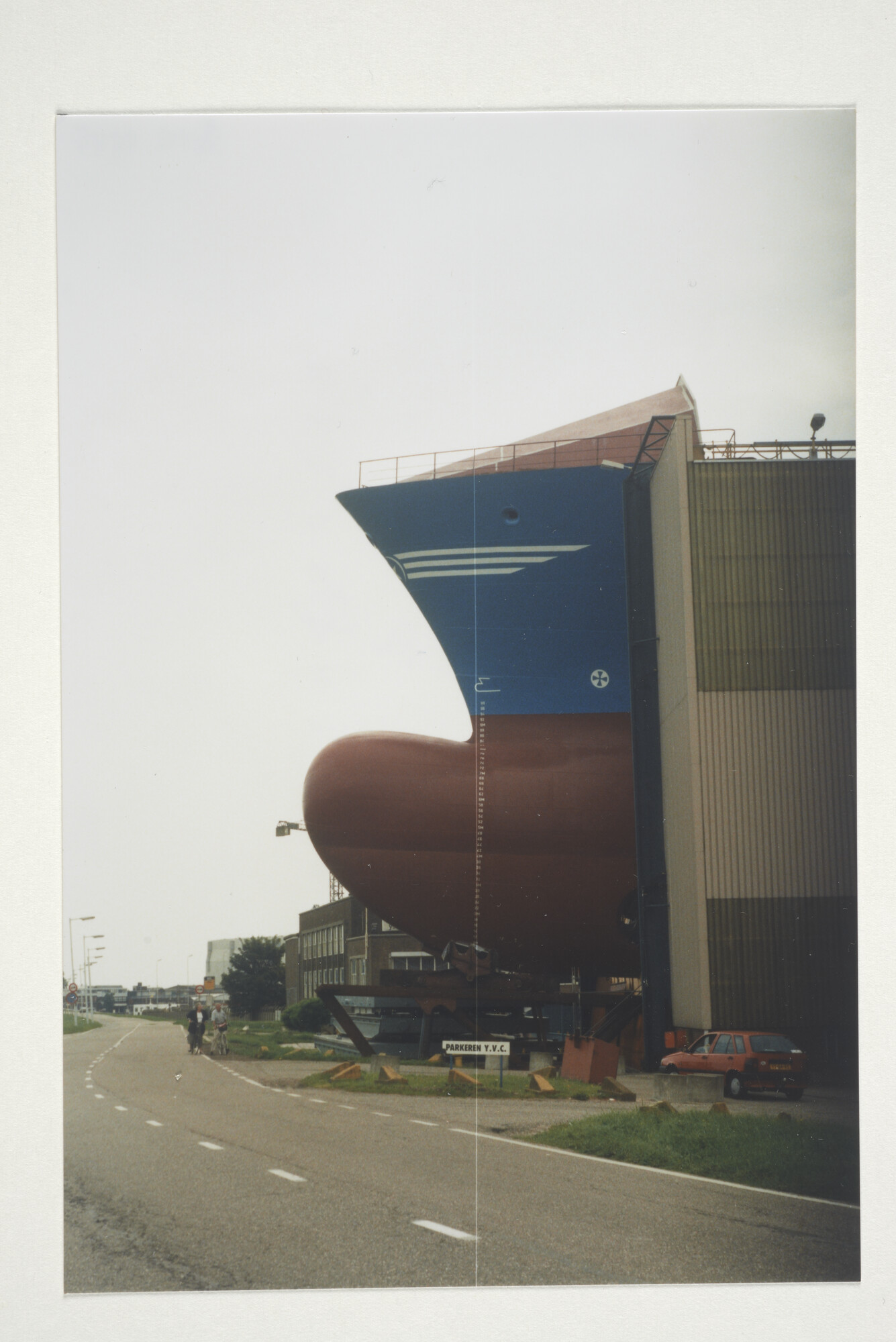 2000.0945; Kleurenfoto's van de voorsteven van het nieuwe vrachtschip ms. 'Sea Baltica' (aanvankelijk 'Antilope') van Rederij Madora VI (Poseidon); fotoreportage