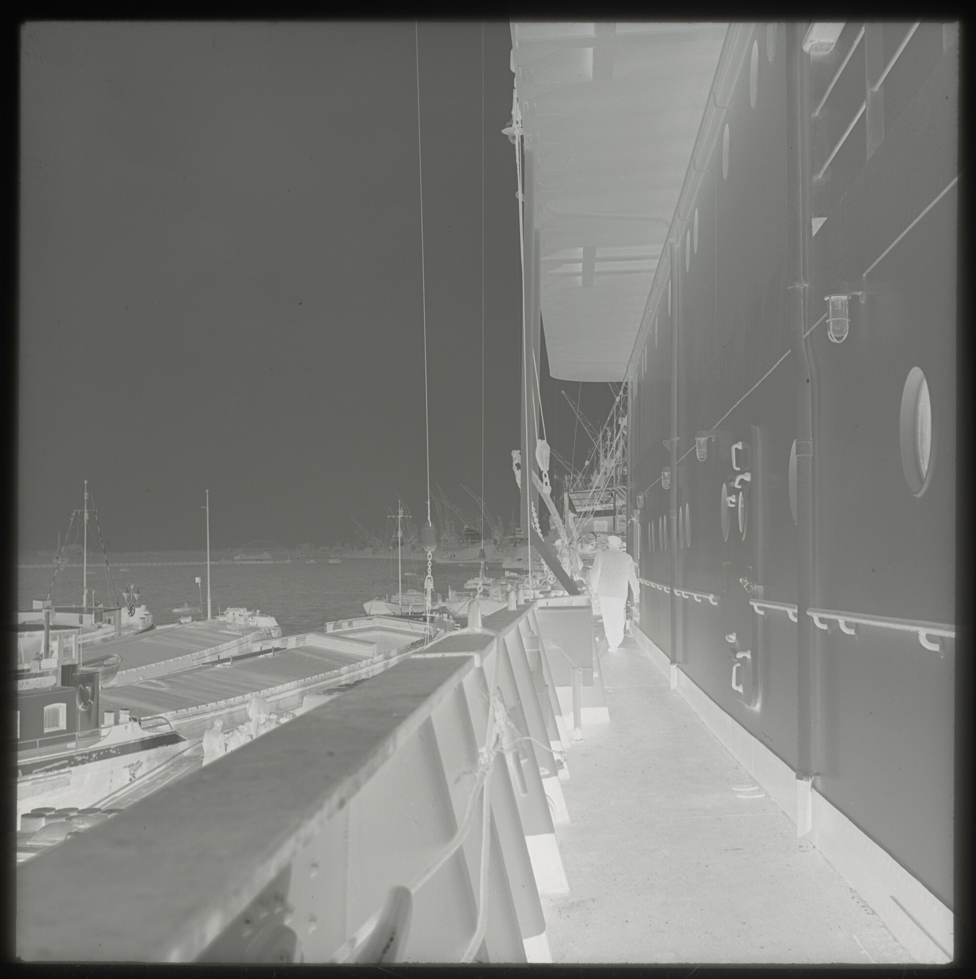 A.5263(02); Negatieven van een reis met het vrachtschip 'Woltersum' van de Stoomvaart; negatief