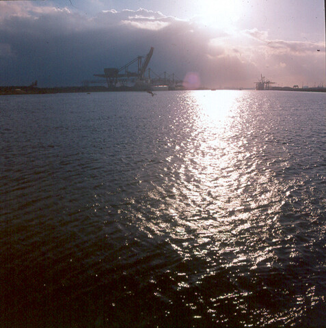 S.9100(8136); Dia van het bulkcarrier ms. 'Amstelmeer' van Holland Bulk Transport BV; diapositief