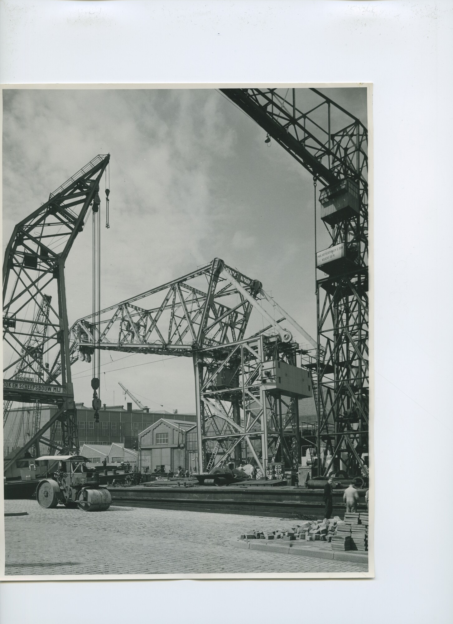 S.5621(01)0184; Foto van 150 tons bok; foto