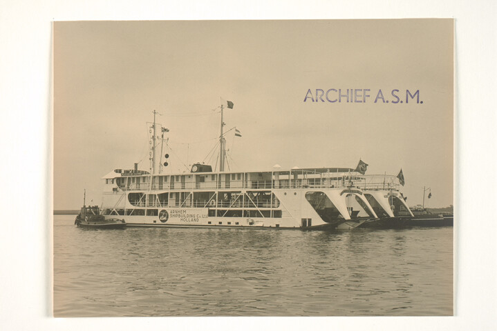 S.5219(12)0627; De reis van de bij de ASM gebouwde Braziliaanse hekwieler 'Veiga Cabral' naar Brazilië; foto