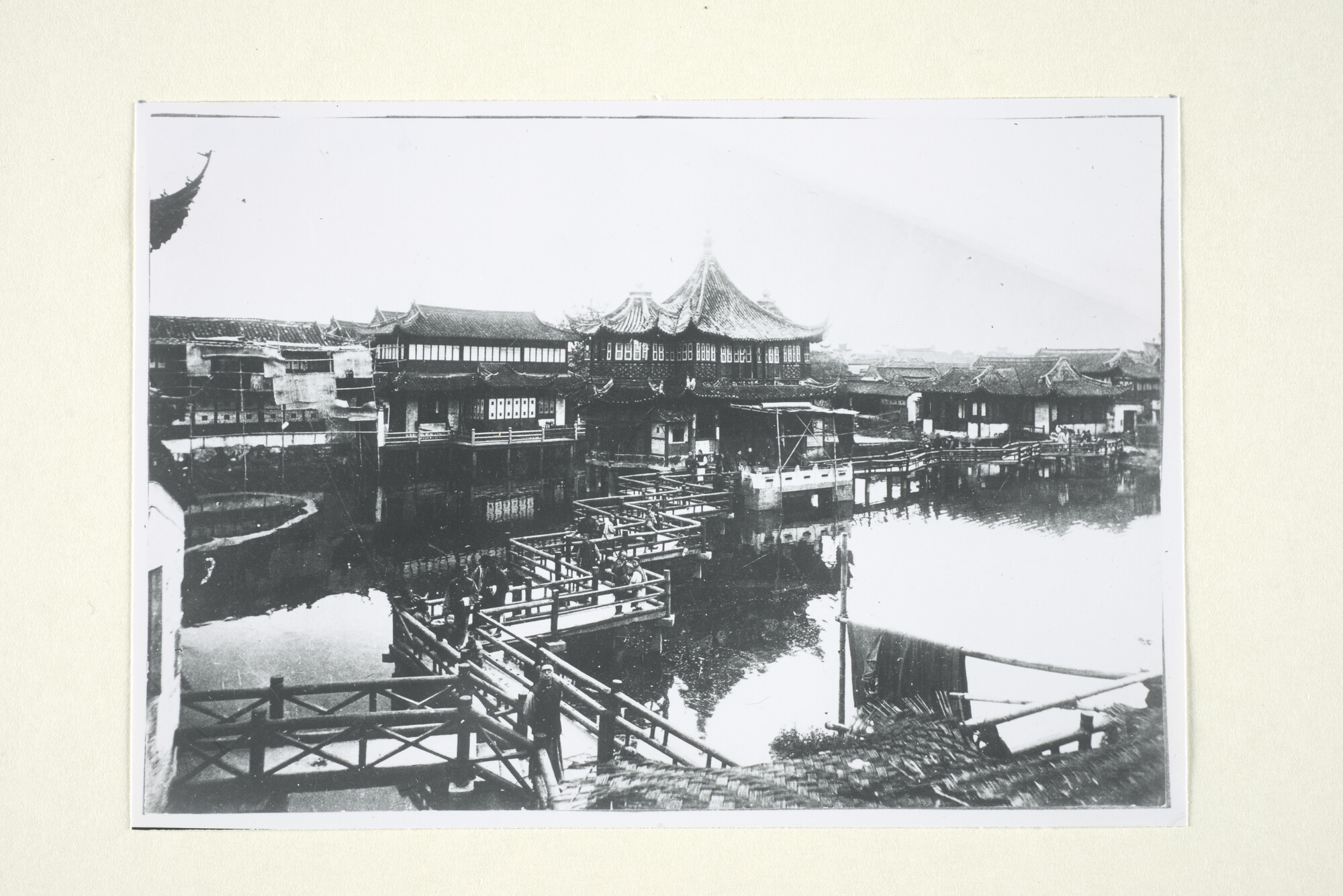 1997.1157; Zig-zagbrug te Shanghai; foto