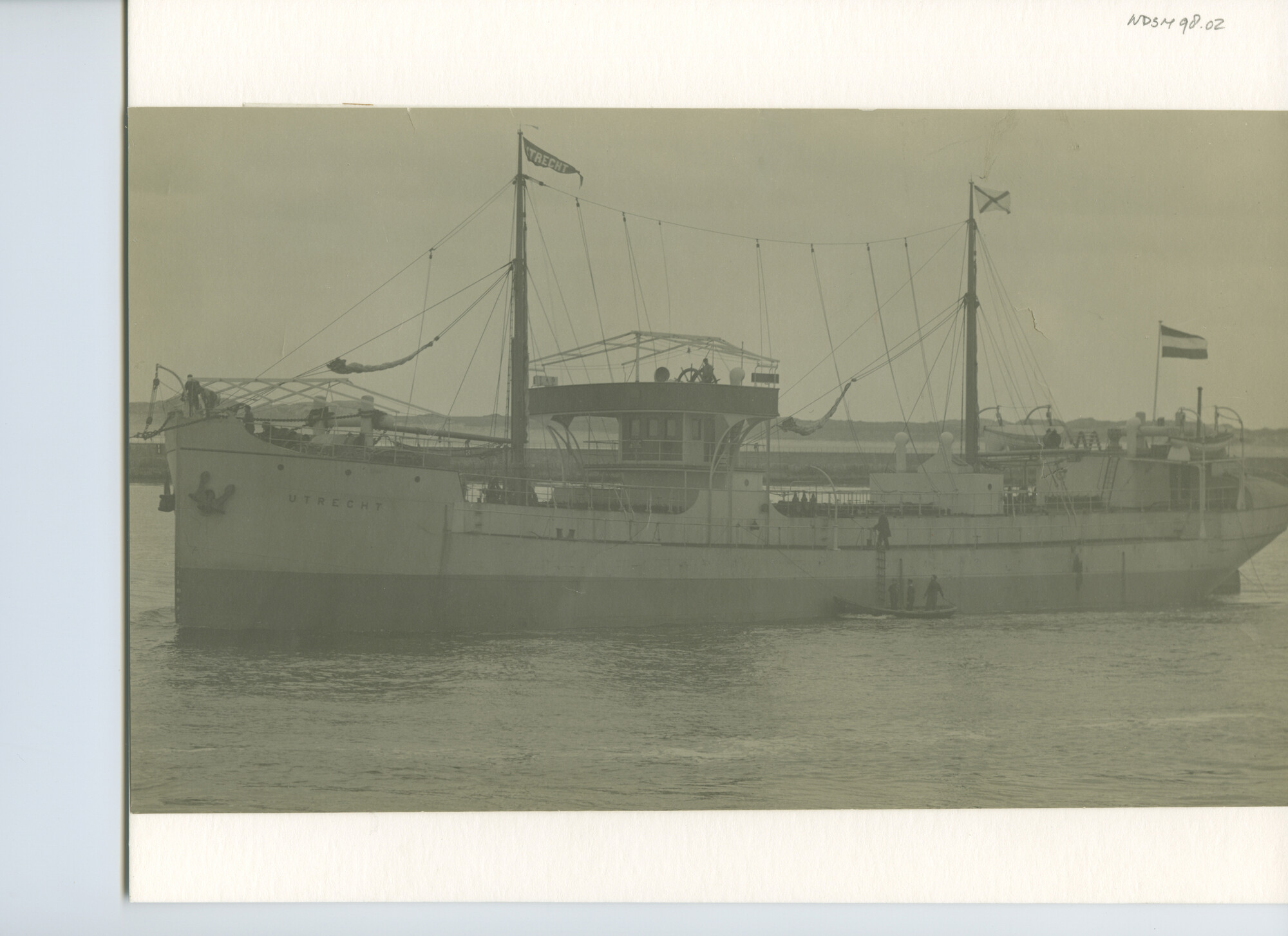 S.5444(0248)3; Foto van de zeegaande tanklichter ss. Utrecht; foto