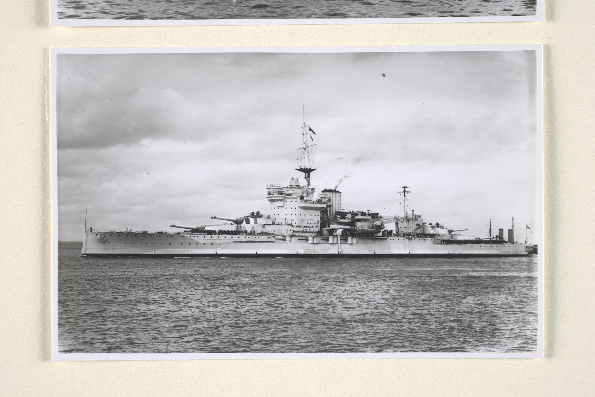 1995.1676; Foto's van het Britse slagschip HMS 'Warspite', juli 1937; fotoreportage