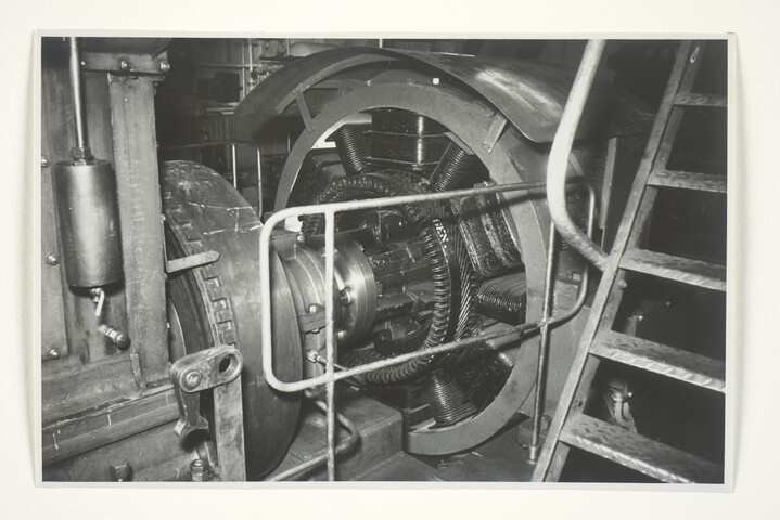 S.5219(12)0619; Interieurfoto's genomen aan boord van de cutterzuiger 'Gouda' van Zanen Verstoep NV; fotoreportage