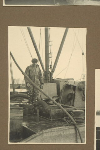 2001.1755; Omslag met vele foto's en knipsels van meest bergingsactiviteiten door Reederij v/h Gebroeders Goedkoop te Amsterdam in de periode 1929 / 1949; omslag