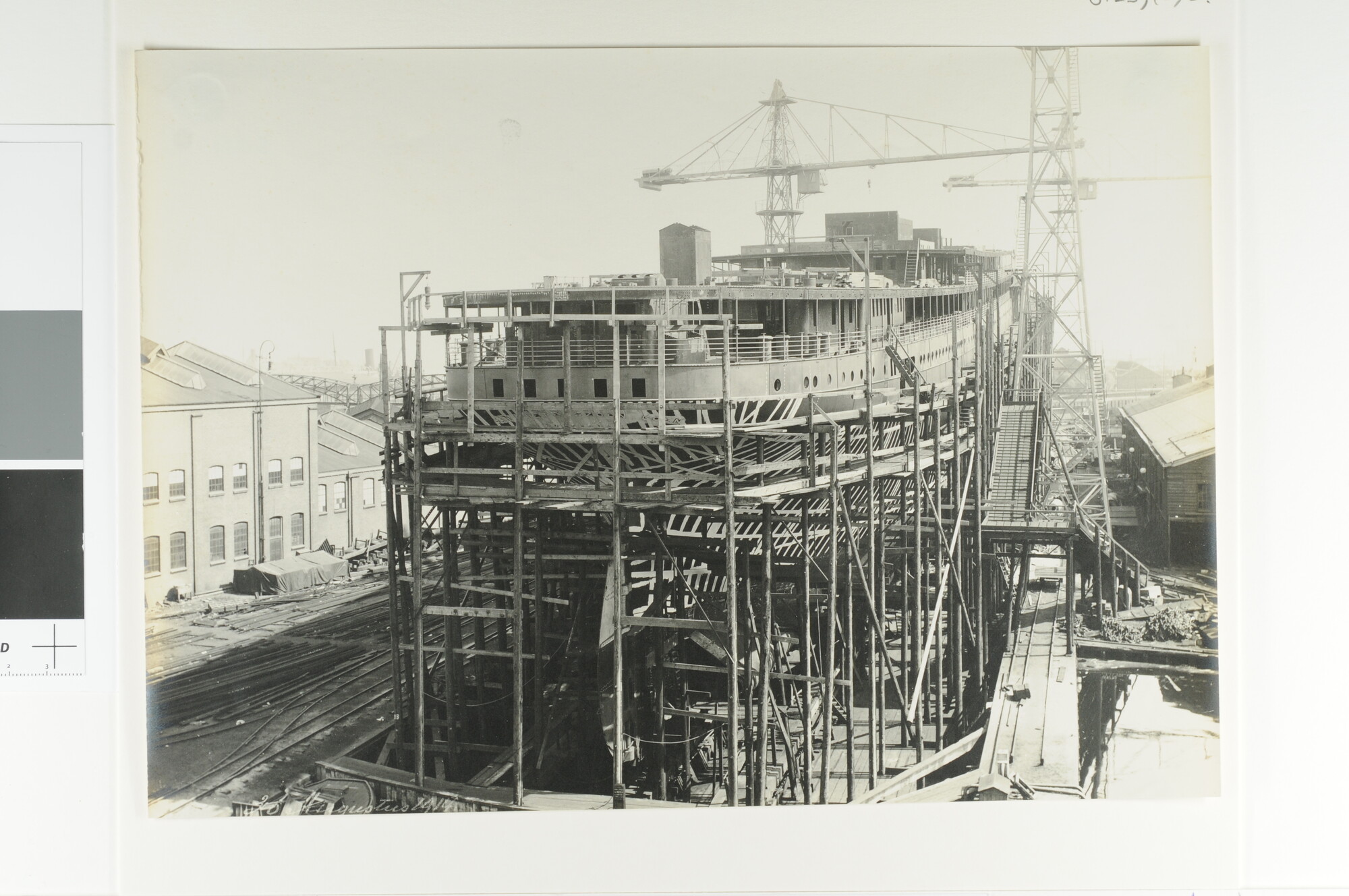 S.1239(02)02; Foto's van het mailschip ss. Jan Pieterszoon Coen in aanbouw; fotoreportage