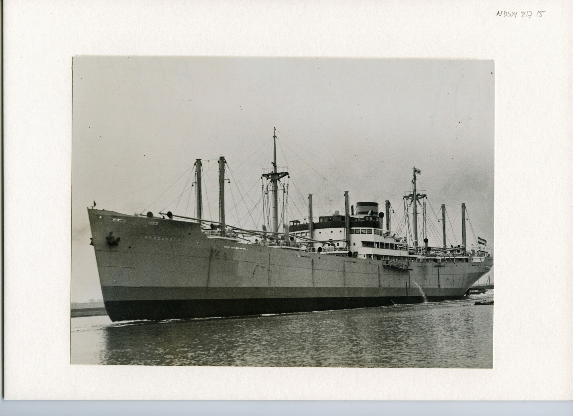 S.5444(0980)3; Foto van de proefvaart van het Noorse vrachtschip ms. Trondanger; foto