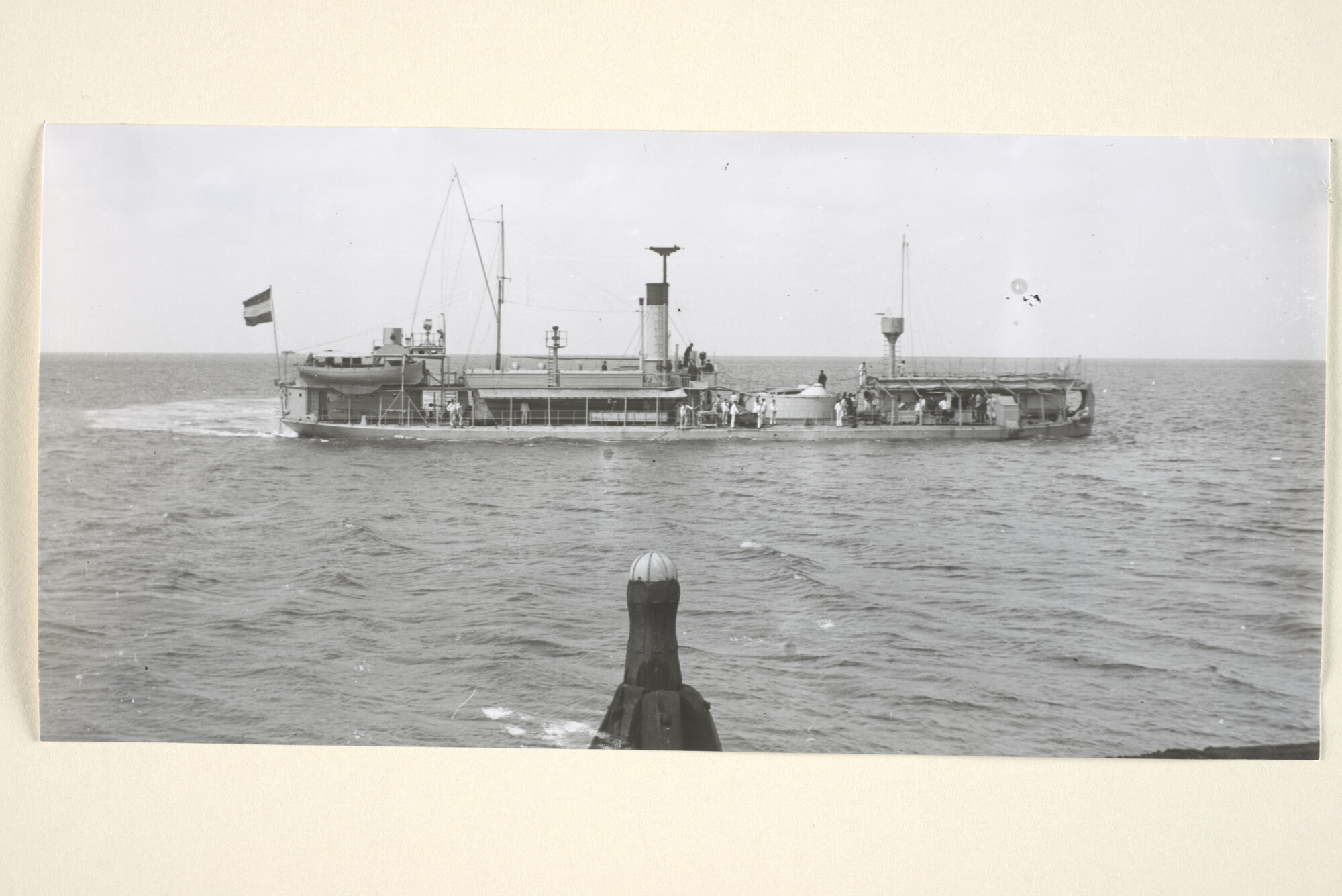 1994.7280; De monitor 2e klasse Hr.Ms. Heiligerlee; foto