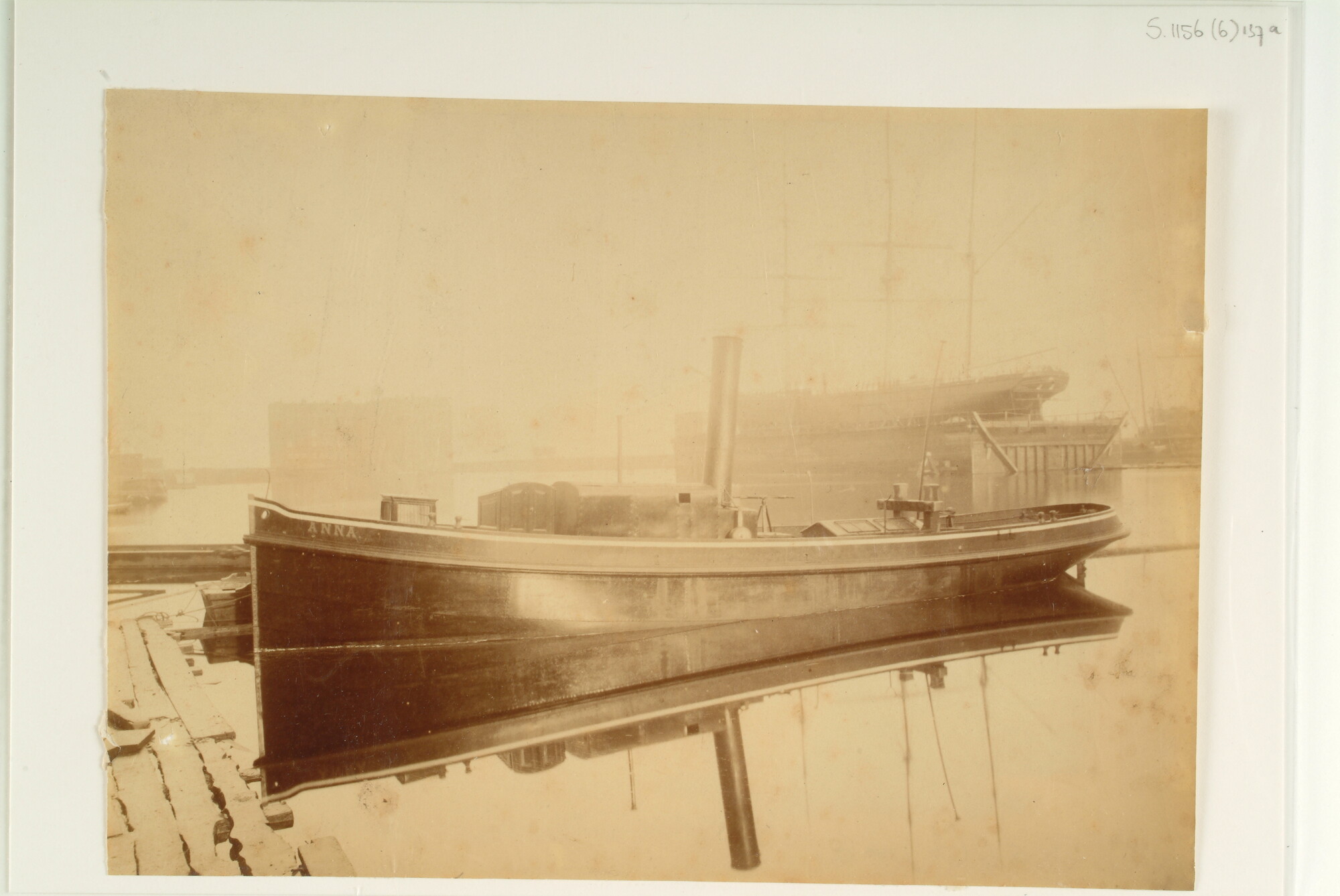 S.1156(06)137; De ijzeren schroefsleepboot 'Anna' gebouwd op de werf van Jan F. Meursing; foto