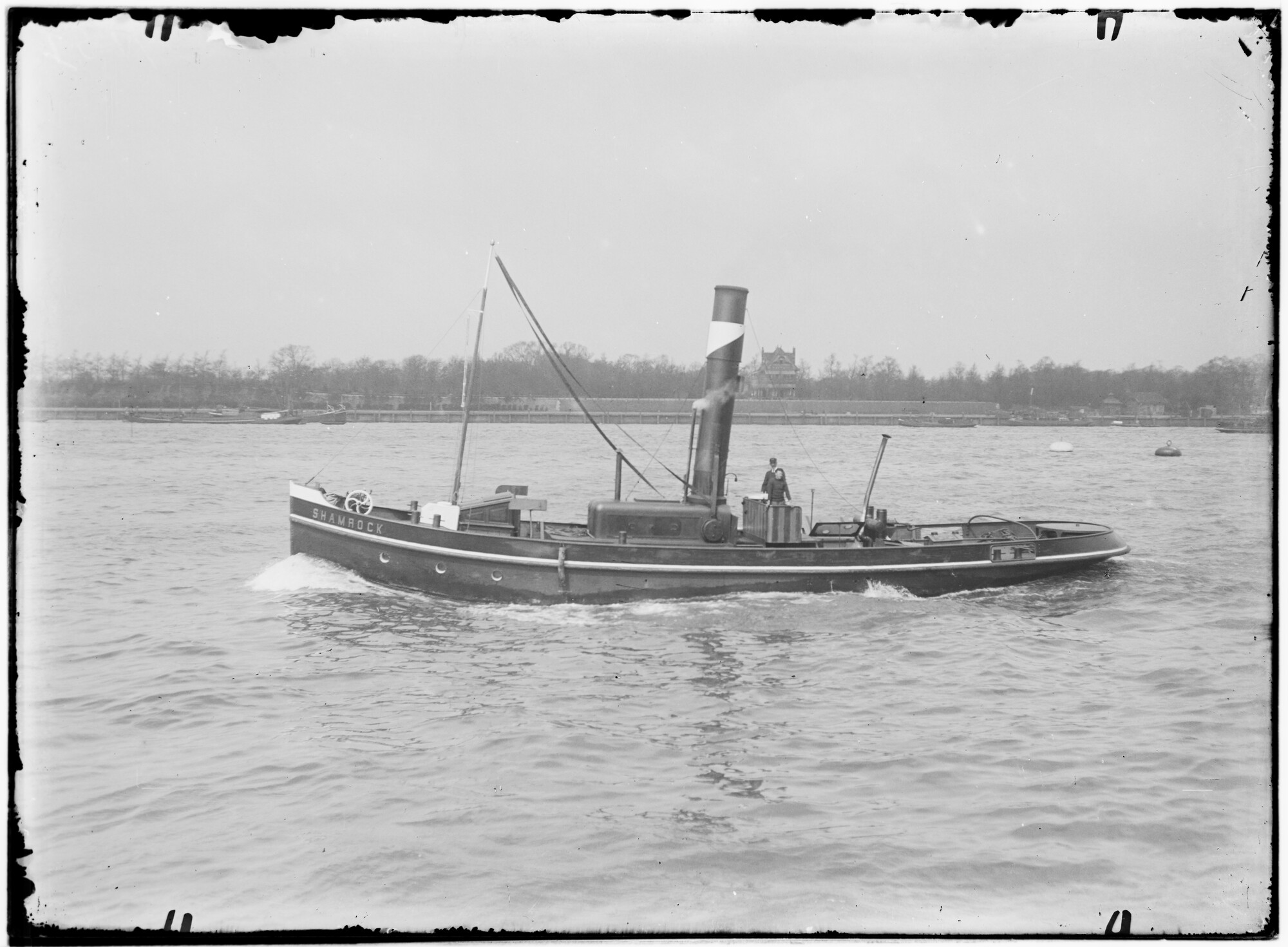 2018.1614; Glasnegatief van de sleepboot Shamrock; glasnegatief