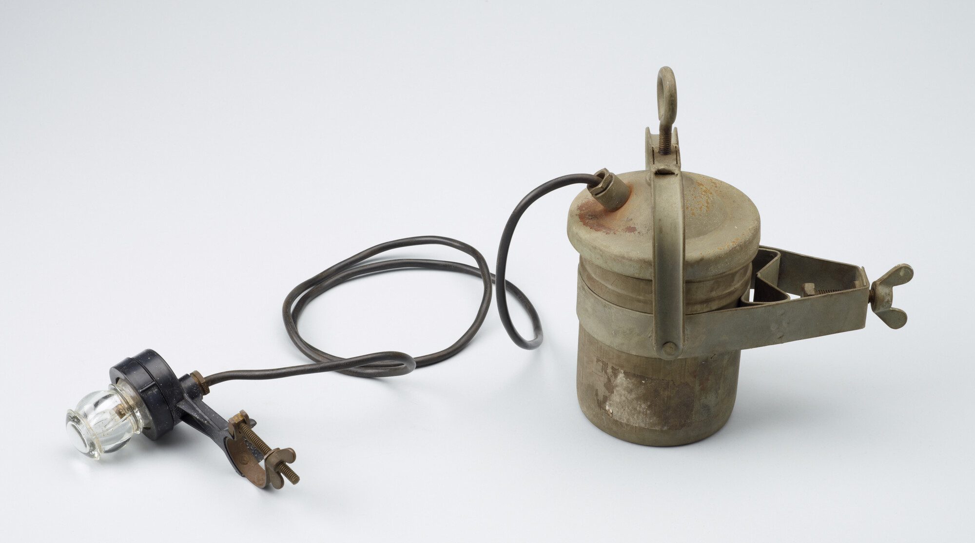 S.4026(01); Staaklicht voor het markeren van gedode walvissen; lamp