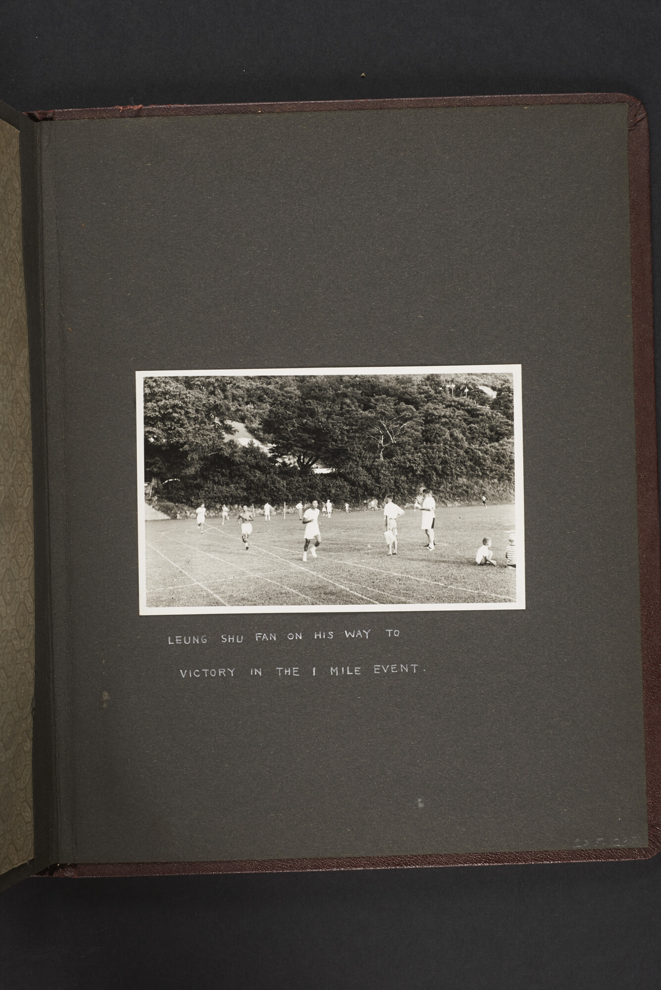 2015.1297; Fotoalbum “R.I.L.S.C. Sports Festival 1956”; fotoalbum