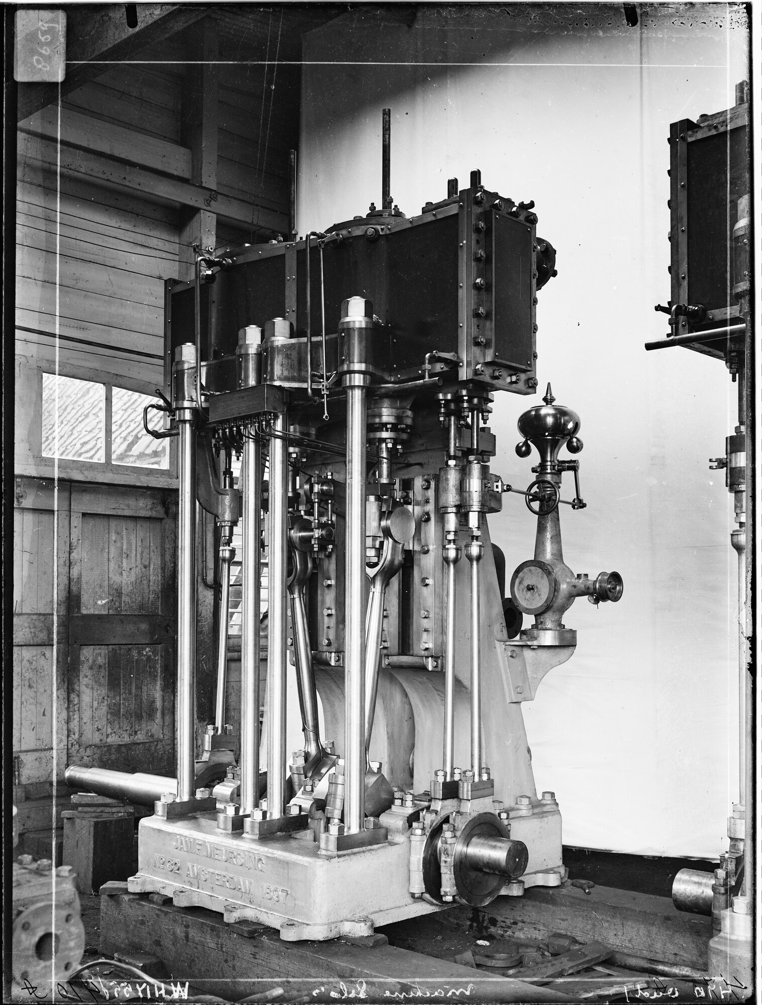 S.1156(06)234-1; Verticale compoundmachines en appendages van 7 atm en voedingspompen in aanbouw voor de Graansilo aan de Westerdoksdijk te Amsterdam, 1896 - 1898; negatief