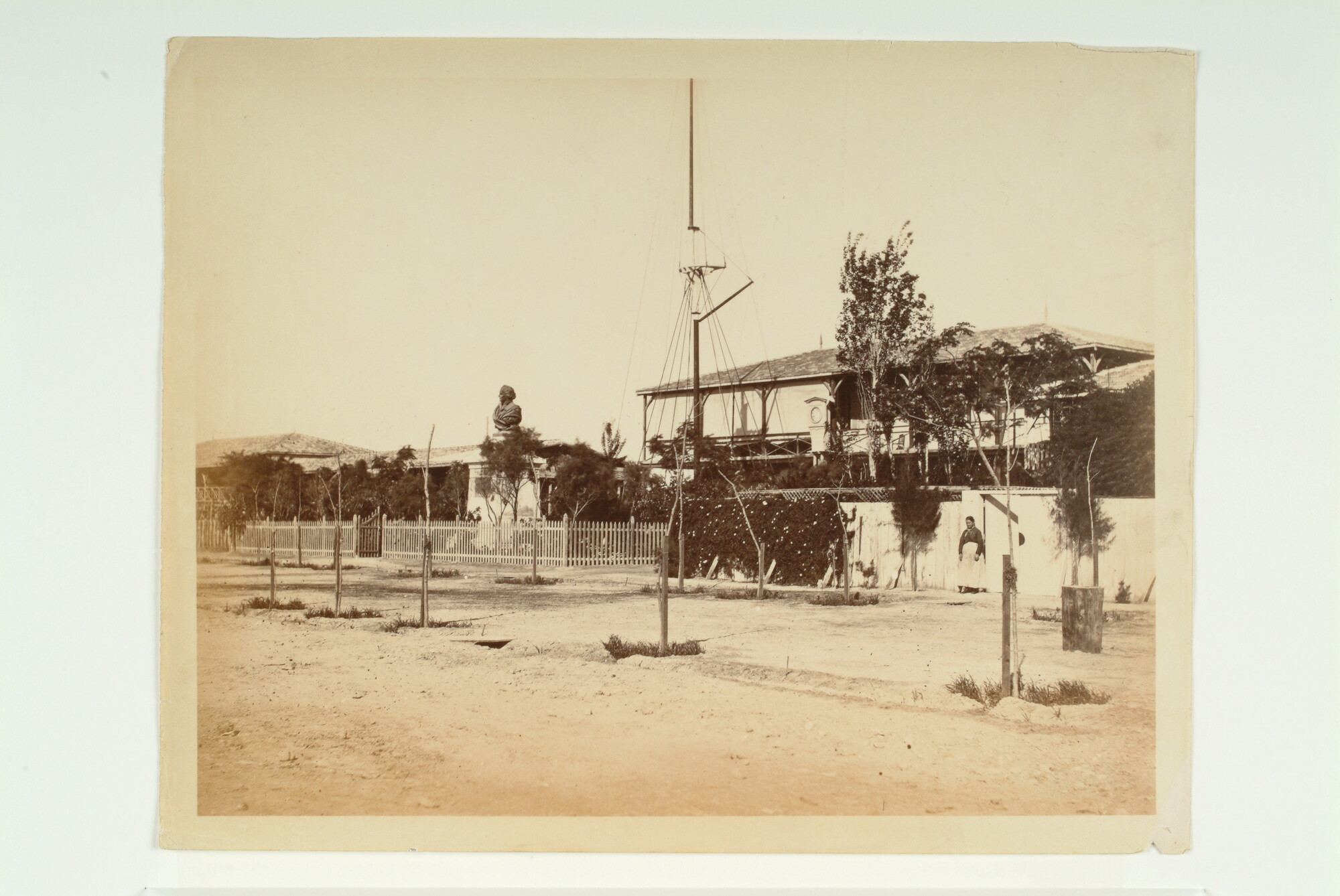 S.1416(07); Gezicht op een huis bij het Suezkanaal; foto