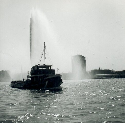 2001.1656; Brandblusshow op het IJ; fotoreportage