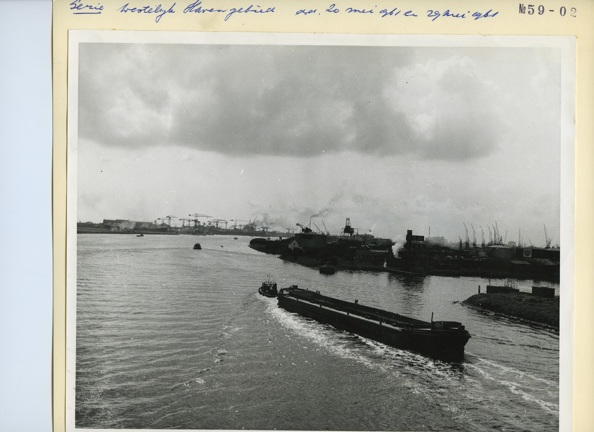 S.5444(03726)02; Overzichtsfoto van de NDSM-werf te Amsterdam; foto