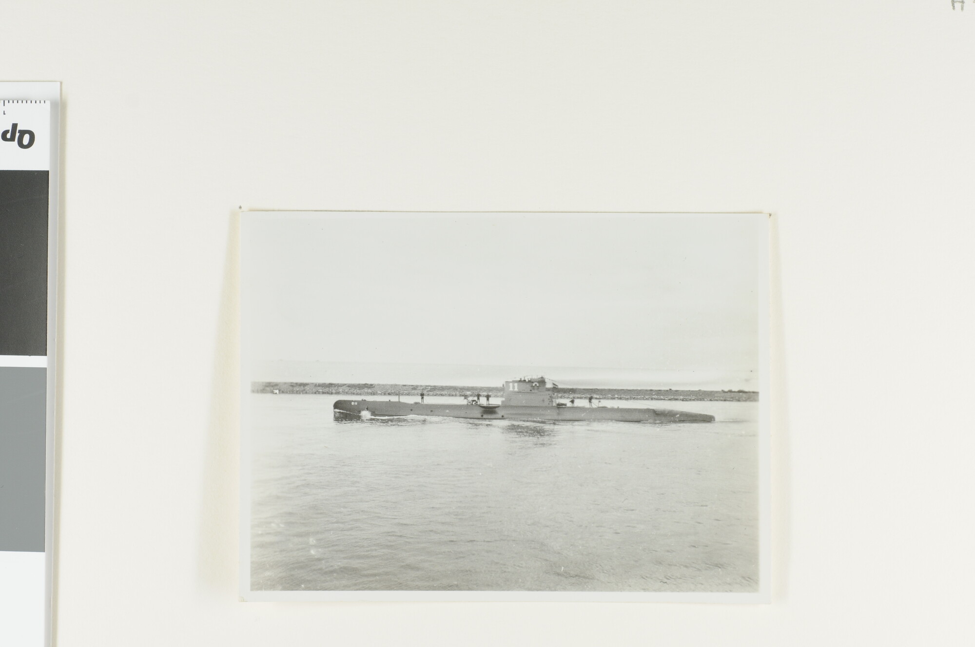 A.2867(01)063; De onderzeeboot Hr.Ms. 'O 11' verlaat de haven van Den Helder, september 1929; foto
