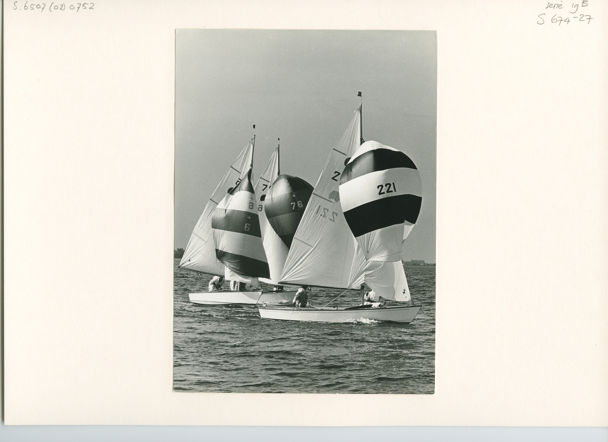 S.6507(02)0752.02; Zwart-wit foto van het Nederlands Kampioenschap Spanker 1965 op de Westeinderplassen; foto