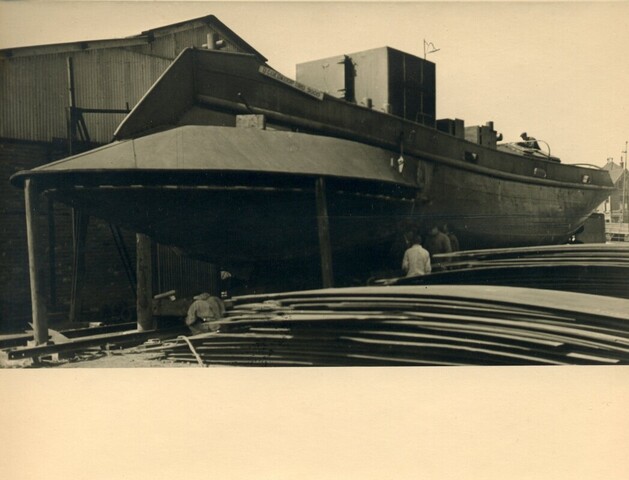 S.5219(12)0712; De havensleepboot 'Dieuwertje Goedkoop' van NV; foto