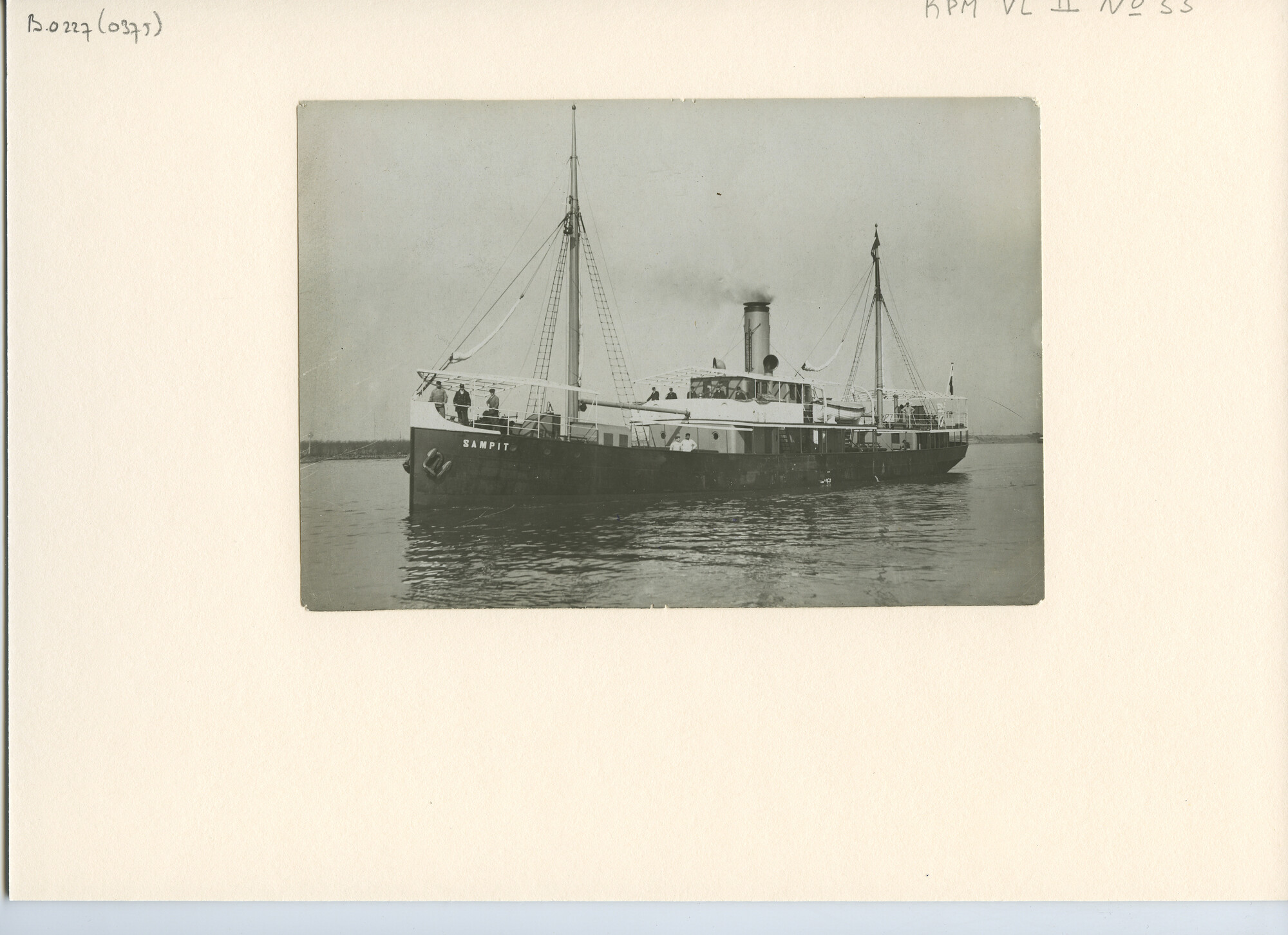 B.0227(0375)a; Foto van ss. Sampit op de Nieuwe Waterweg; foto