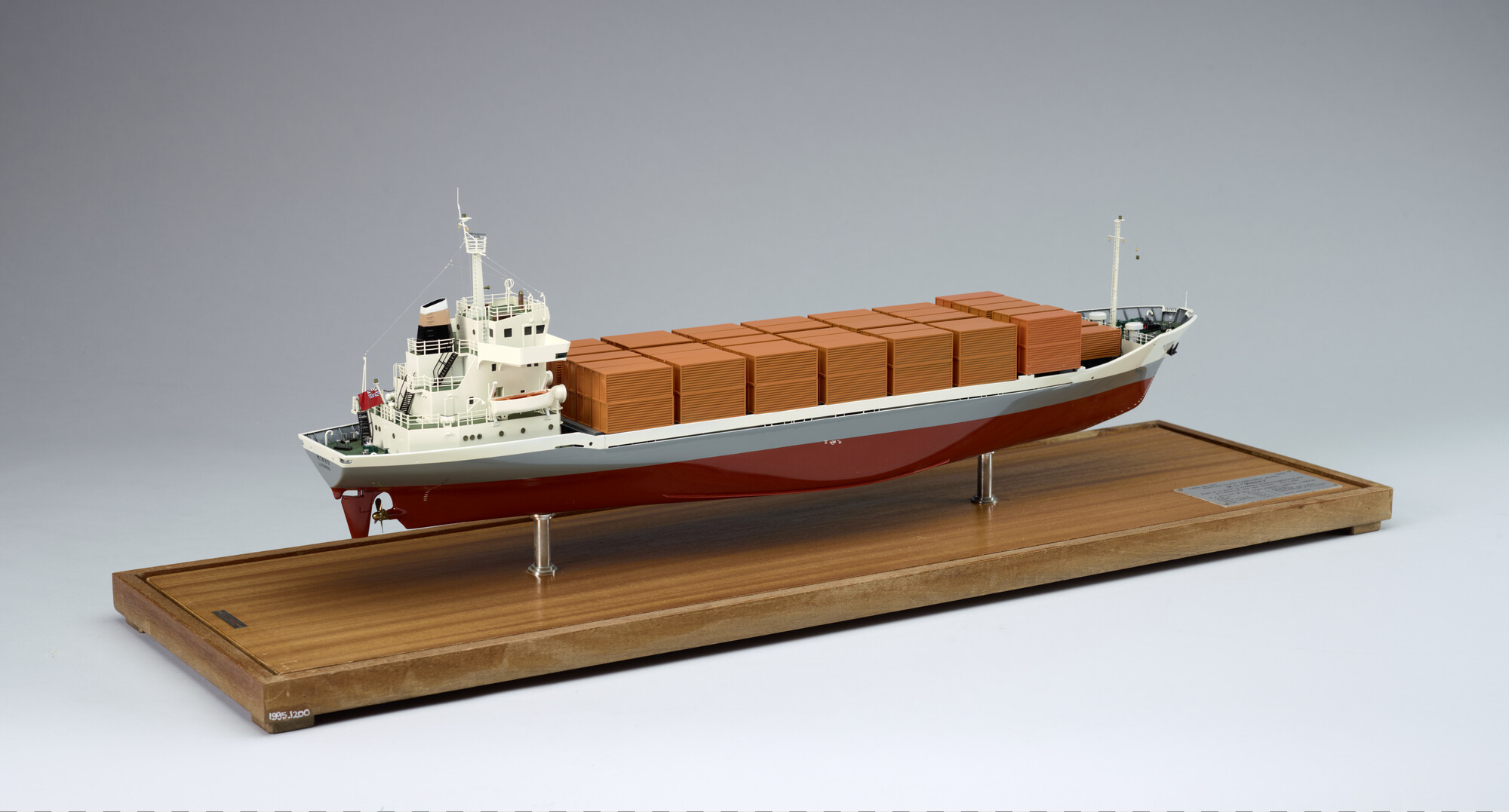 1995.1200; Model van het containerschip Minho; scheepsmodel