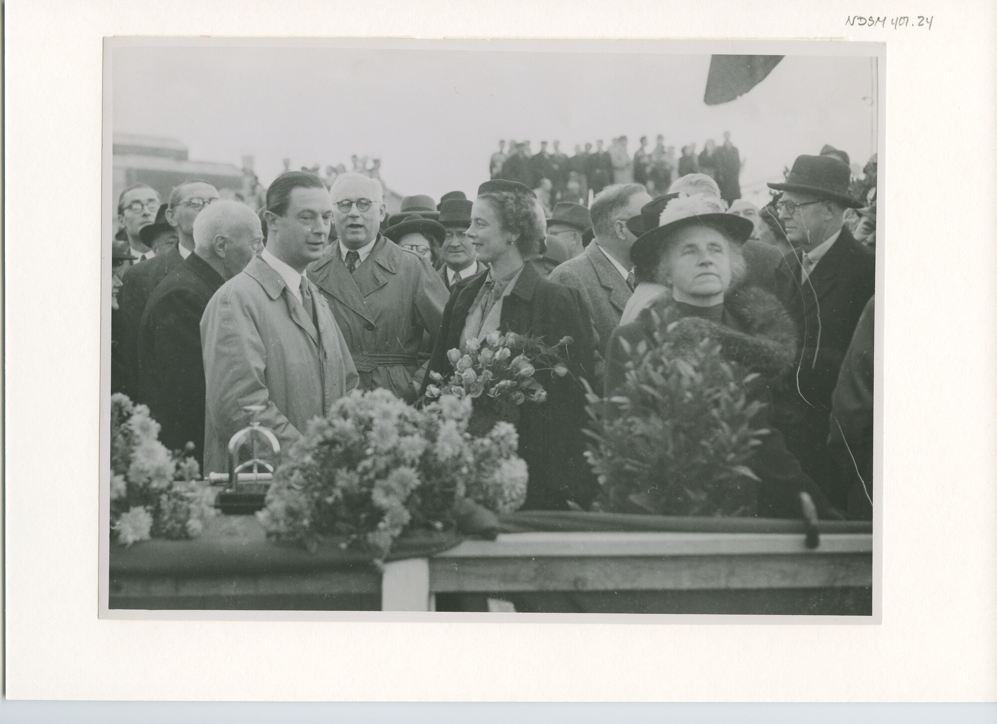 S.5444(1665); Foto van de doop van ms. Karaton, Karossa of Kasimbar van de KPM; foto