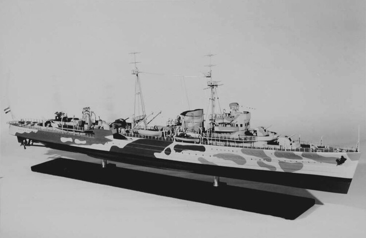 A.4944; Model van de luchtverdedigingskruiser Hr.Ms. Jacob van Heemskerck; scheepsmodel