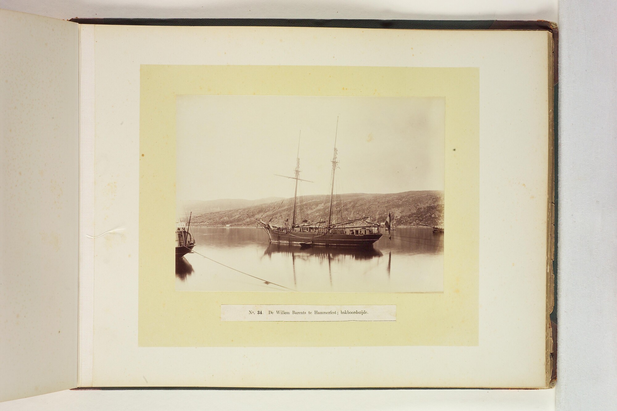 S.2956(09); Album met foto's van de Tweede Noordpoolexpeditie van de Willem Barents; fotoalbum