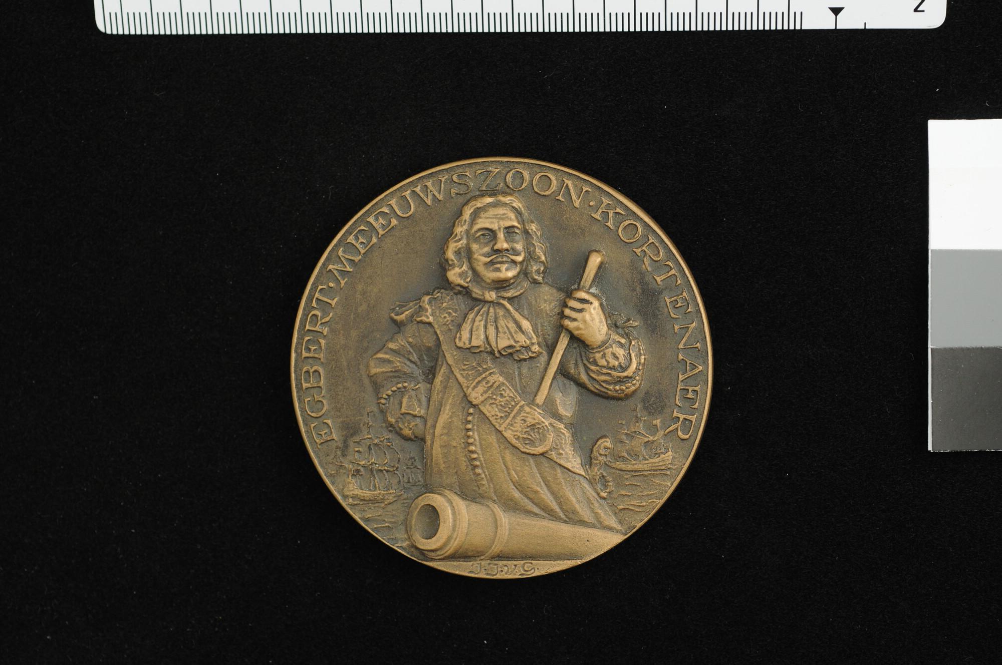 S.1696(05); Bronzen penning met portret van Egbert Meeuwisz. de Kortenaer, 1938; penning