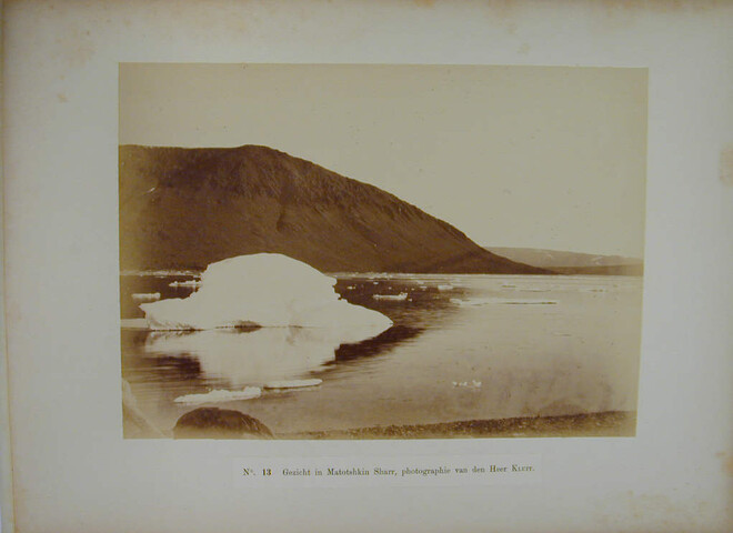 S.4764; Album met foto's van de Zesde Noordpoolexpeditie van de Willem Barents; fotoalbum