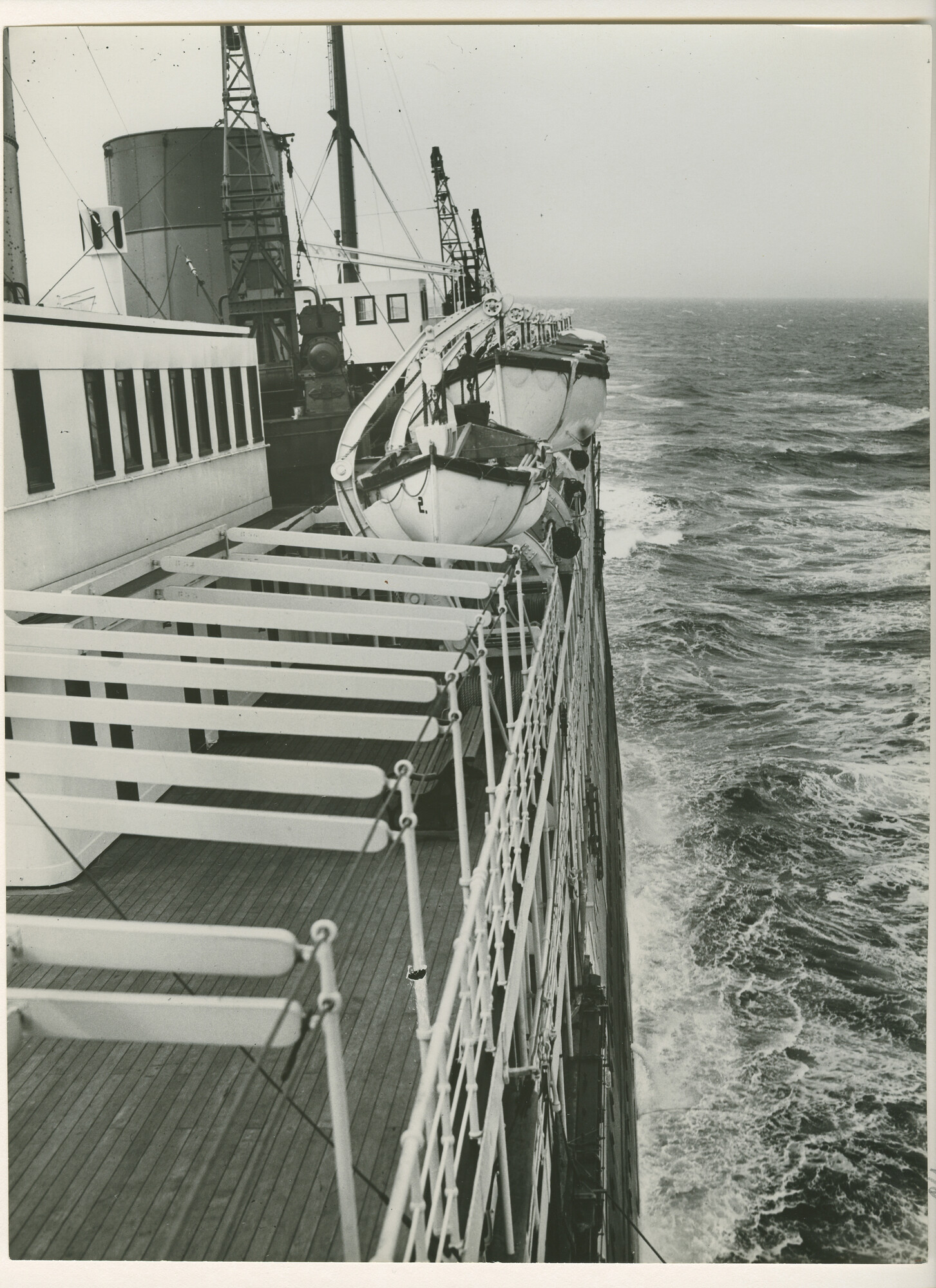 S.5444(00763)07; Foto van het mailschip ms. Marnix van Sint Aldegonde van de SMN tijdens de proefvaart; foto