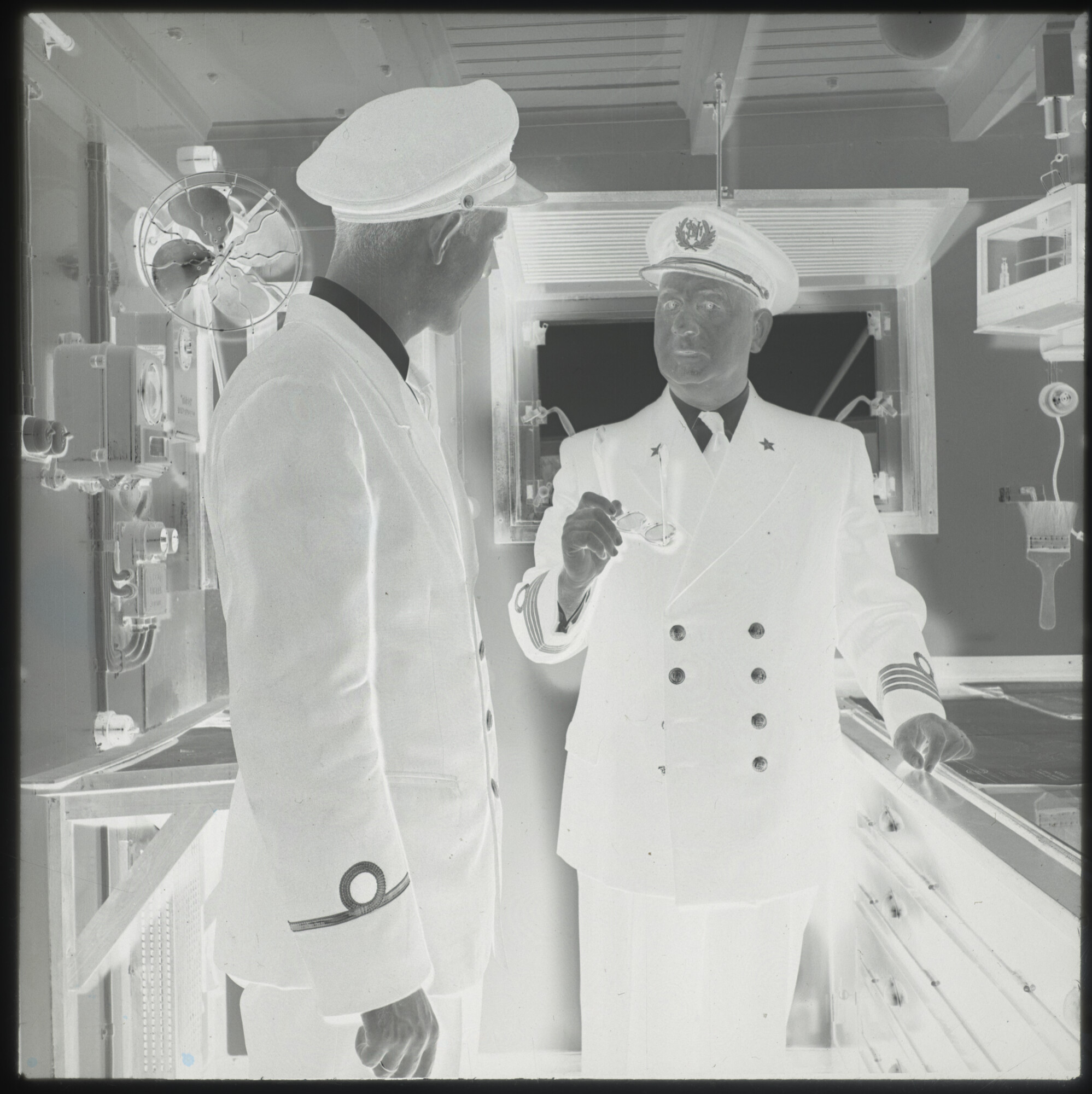 A.5263(01); Negatieven van een reis met het vrachtschip 'Java' van de SMN; negatief