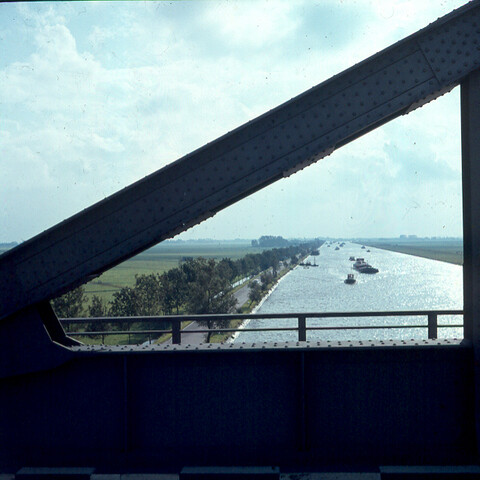 S.9100(1652); Dia van het Amsterdam-Rijnkanaal; diapositief