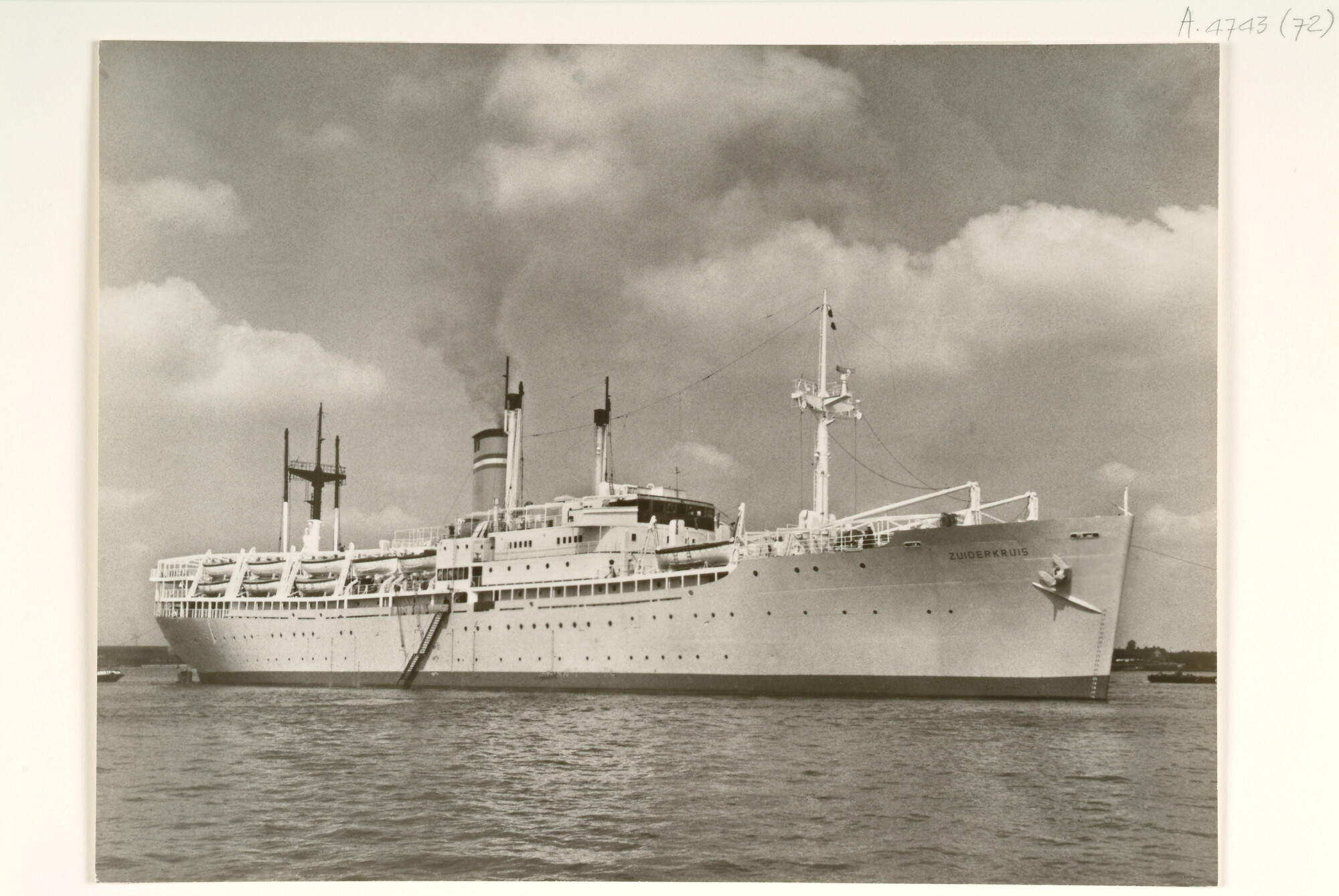 A.4743(72); Het emigrantenschip ss. Zuiderkruis (ex- Cranston Victory); foto