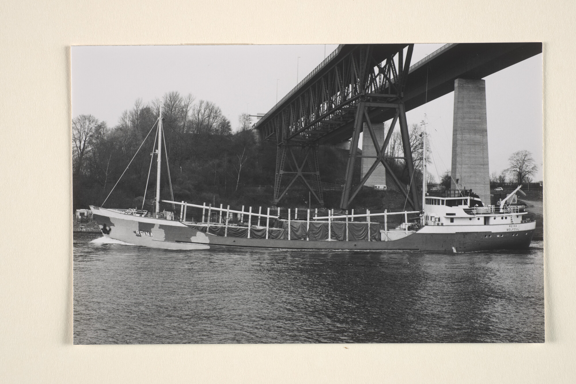 1996.2394; De coaster Reins (ex- Claudia) van J.R. Klein uit Delfzijl [gebouwd in [...]; foto