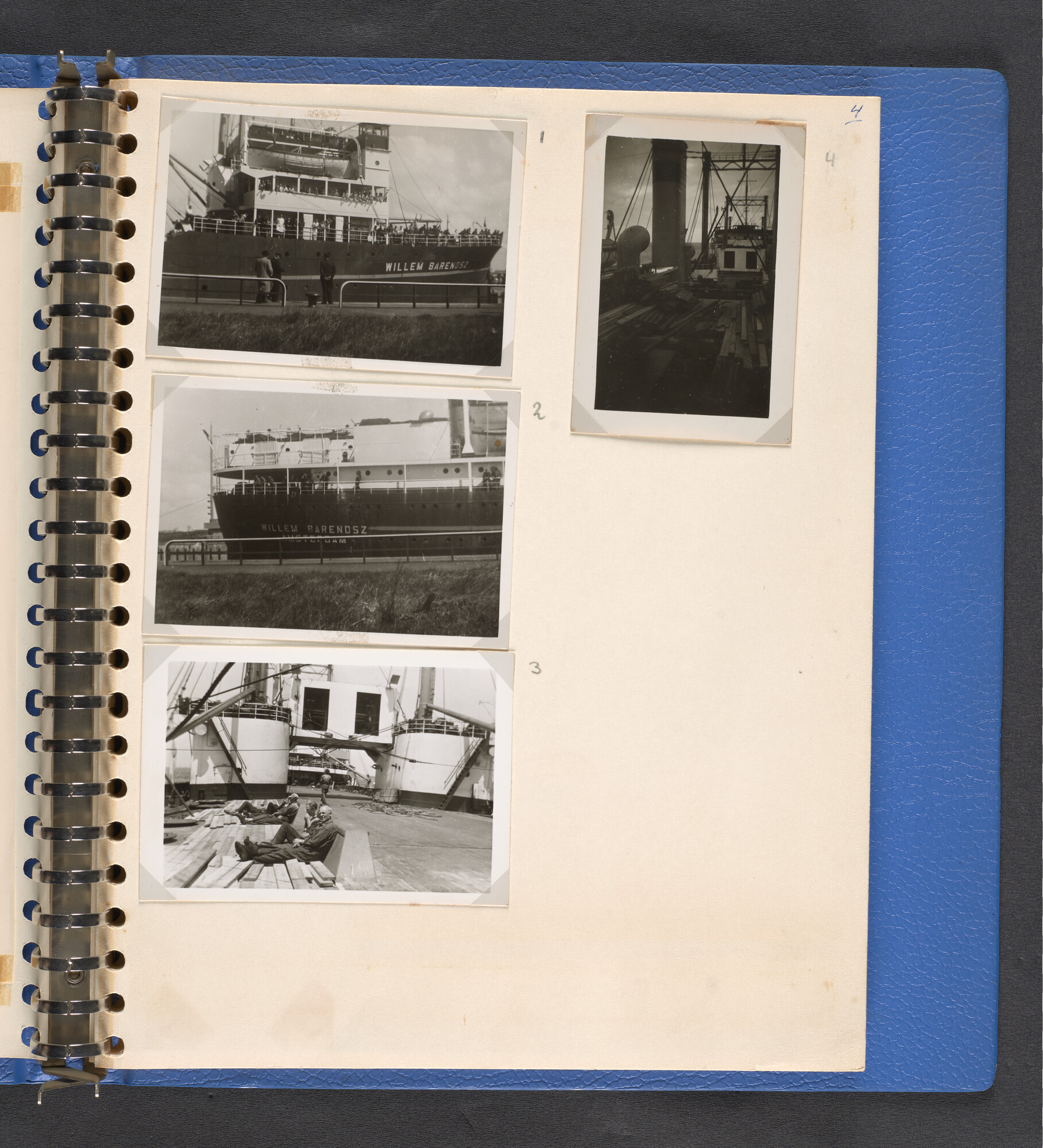 2022.1516; Multomap met foto's gemaakt tijdens reizen van walvisfabrieksschip Willem Barendsz (I), seizoenen 1947-'48 t/m 1950-'51; fotoalbum
