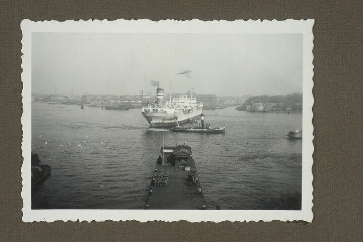 2001.1755; Omslag met vele foto's en knipsels van meest bergingsactiviteiten door Reederij v/h Gebroeders Goedkoop te Amsterdam in de periode 1929 / 1949; omslag