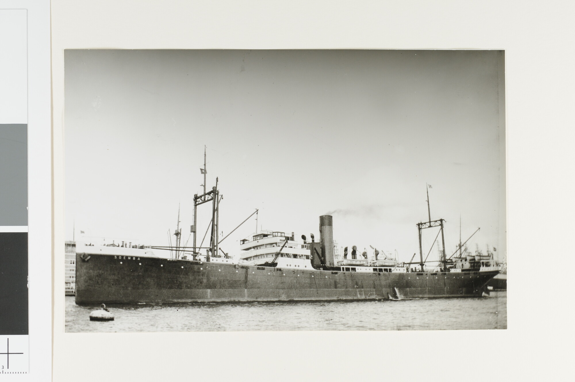 A.4253(18); Het vrachtschip ss. 'Soemba' van de SMN in; foto