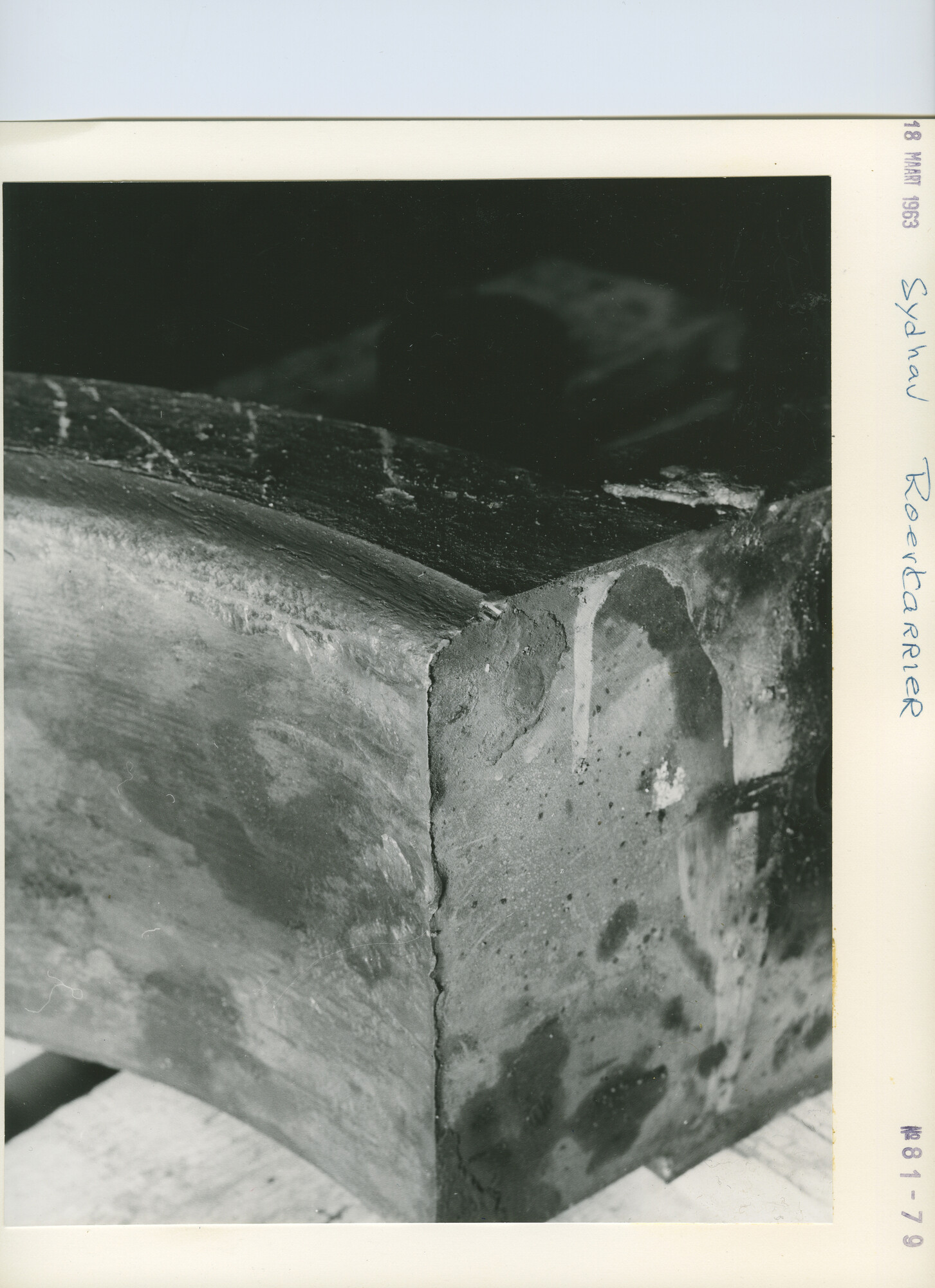 S.5444(4054)07; Foto van afgedraaide roerkoning en roerdrager van de Sydhav; foto