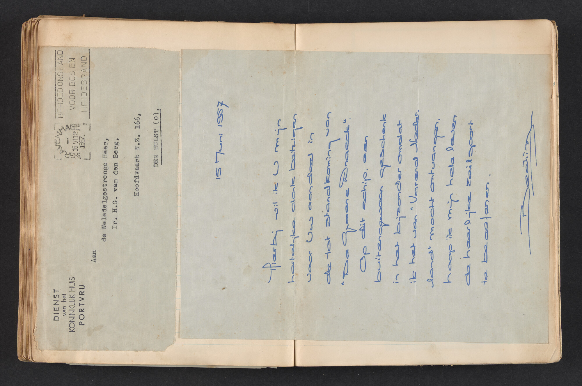 2017.0792; Logboek c.q. fotoalbum van reizen met zeeschouw Grutto in Nederland, 1955-1957; logboek