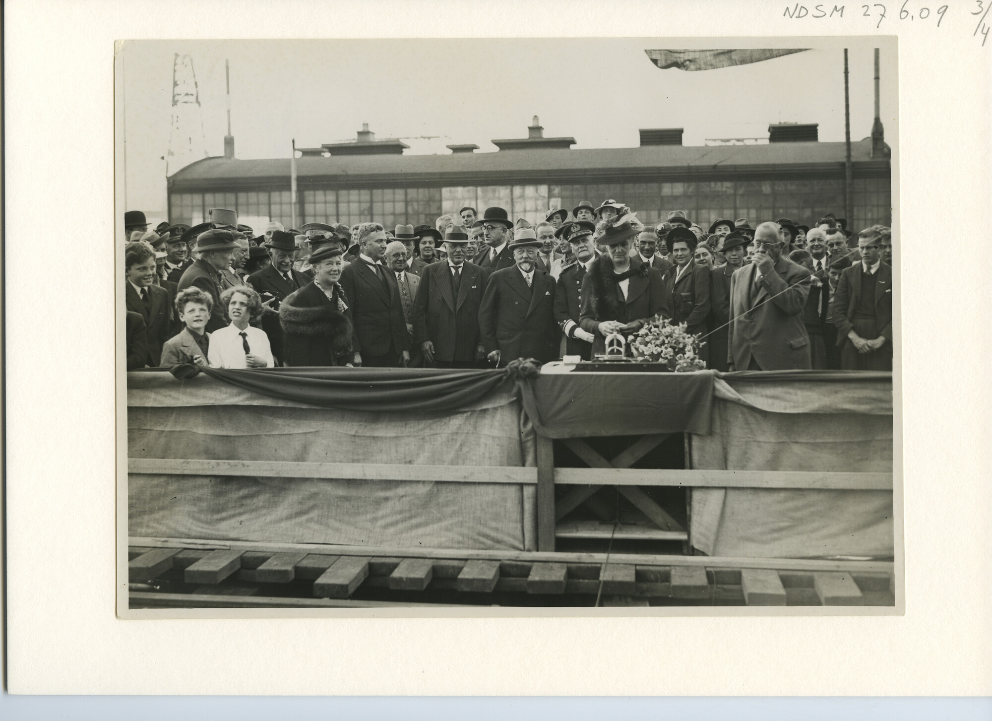 S.5444(1504)3; Foto van de tewaterlating van het passagiersschip tes. Viacheslav Molotov; foto