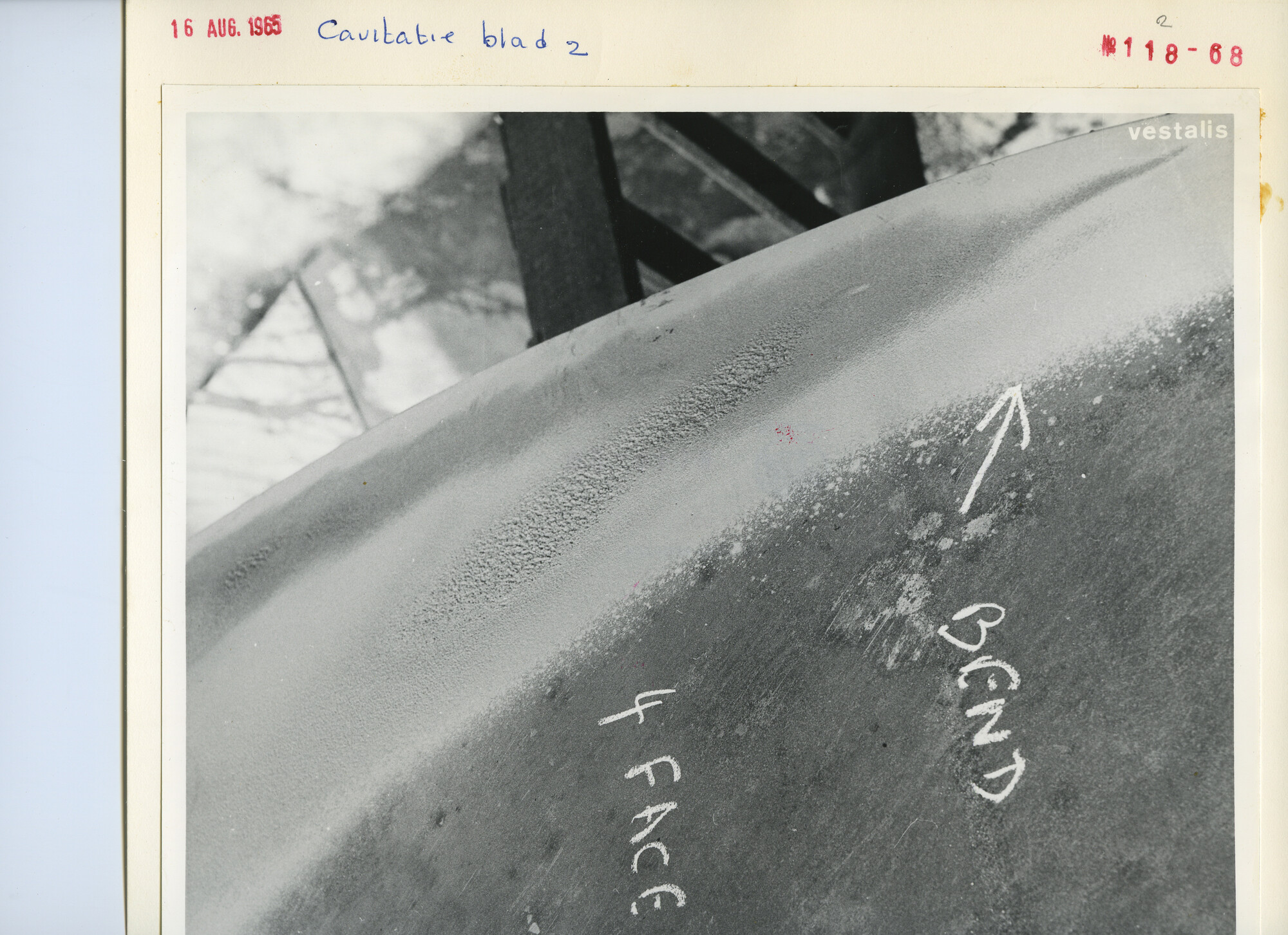 S.5444(4476)5; Foto van cavitatie-erosie aan de schroef van de Vestalis; foto