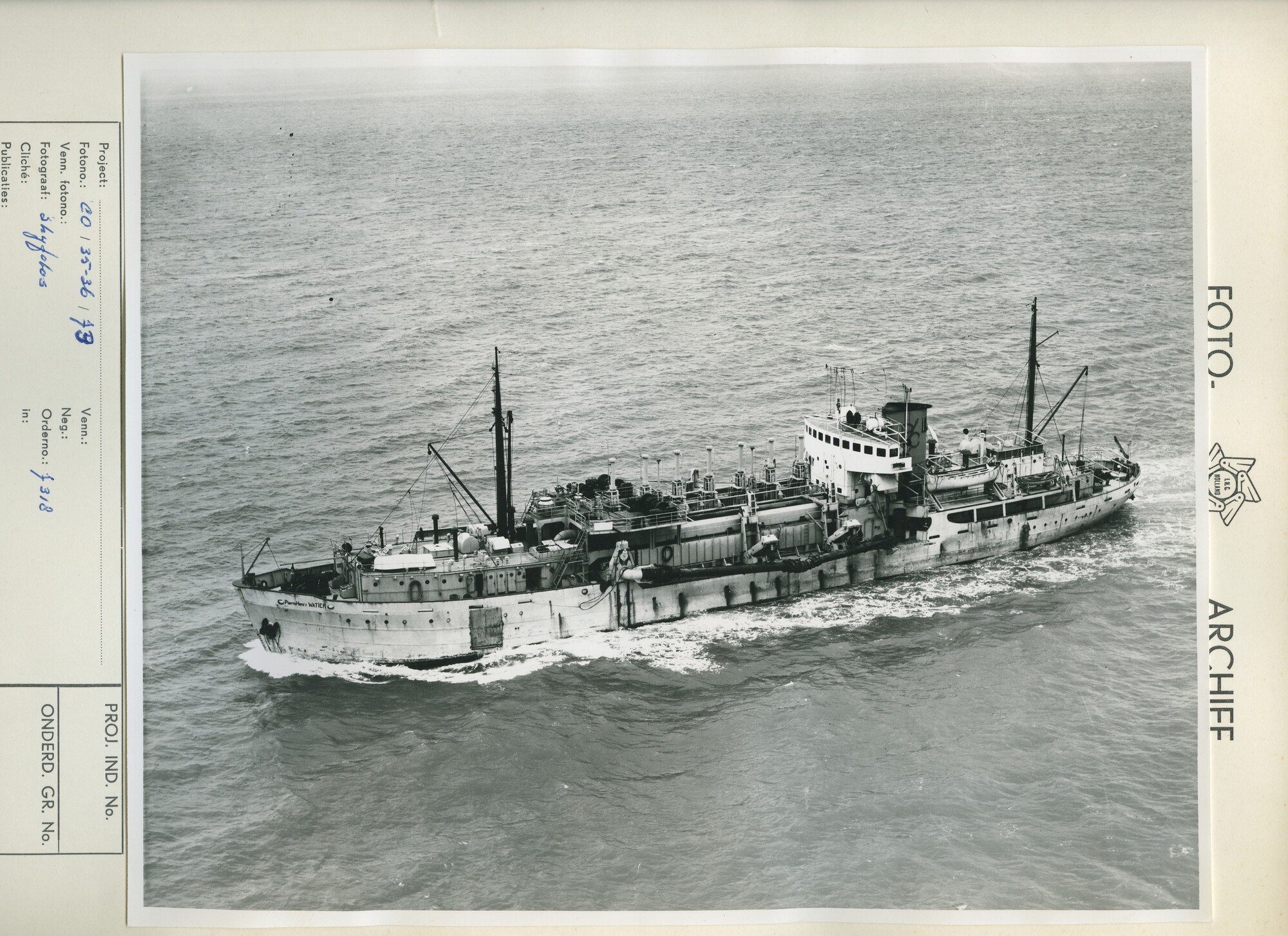 S.5621(01)0092; Foto van sleepzuiger  "Pierre Durepaire".; foto