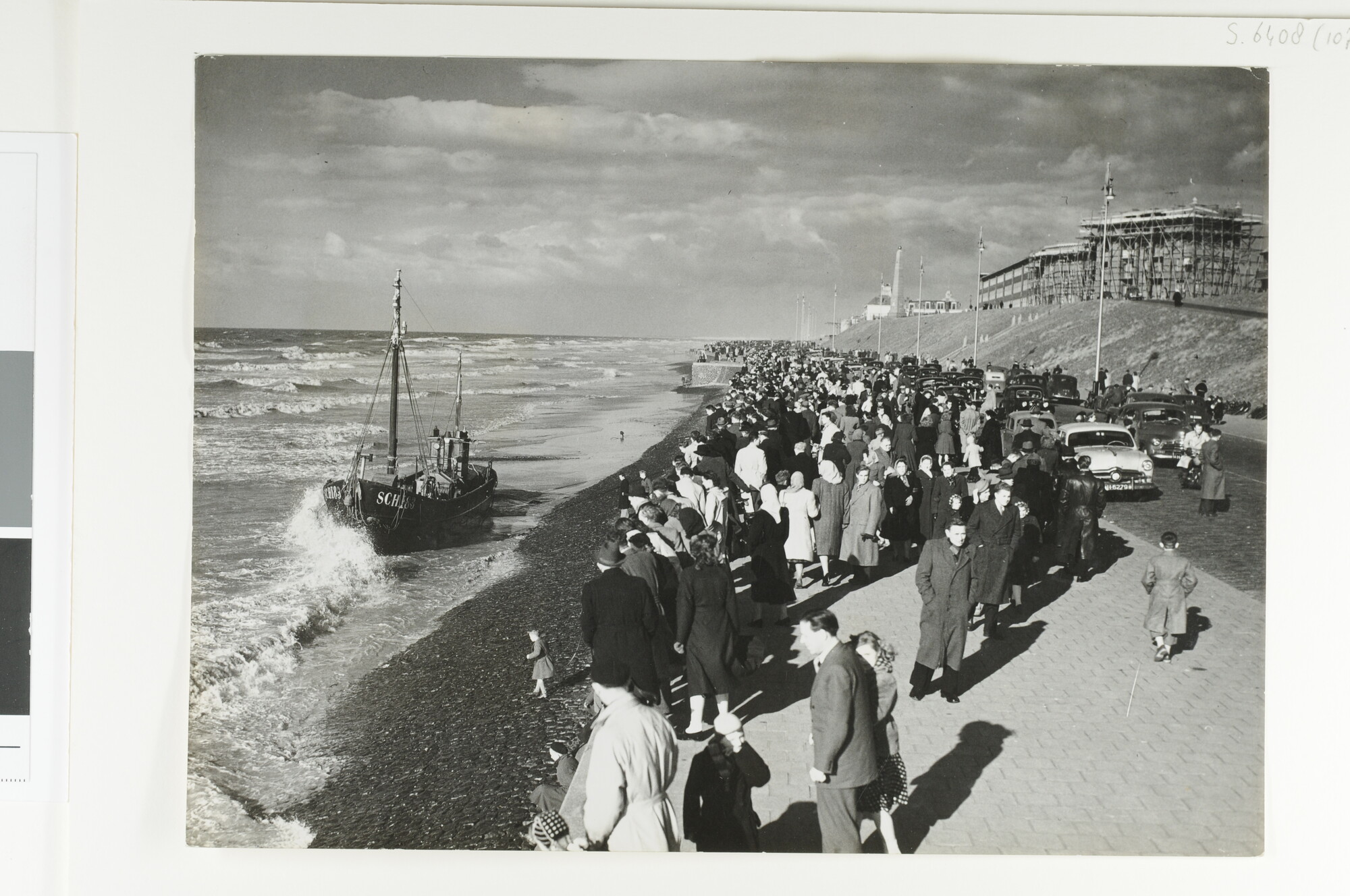 S.6408(1079); 'Scheveningen op Eerste Paasdag 1951'; foto