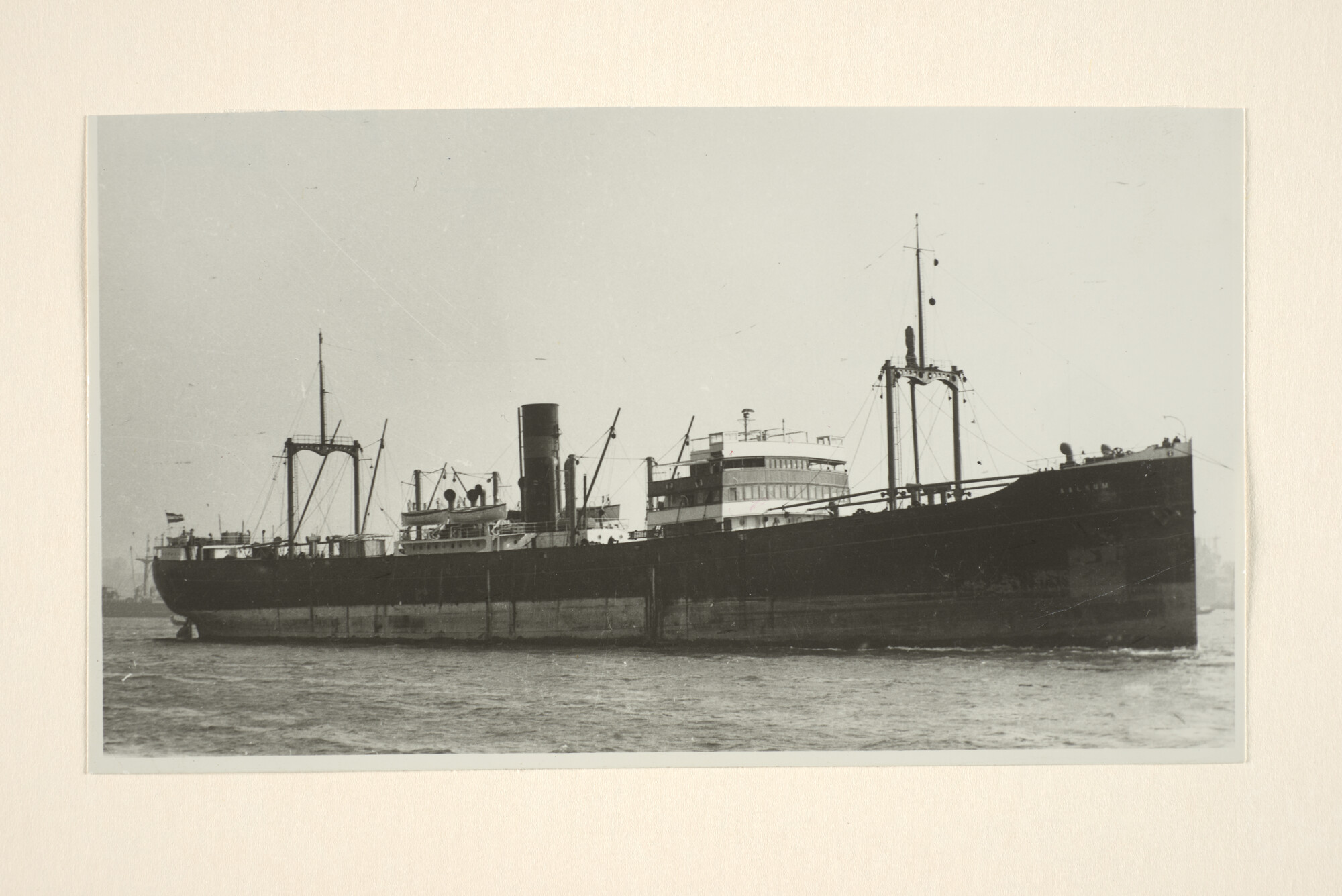 1996.0603; Het vrachtschip ss. Aalsum van de Stoomvaart Maatschappij Oostzee [...]; foto