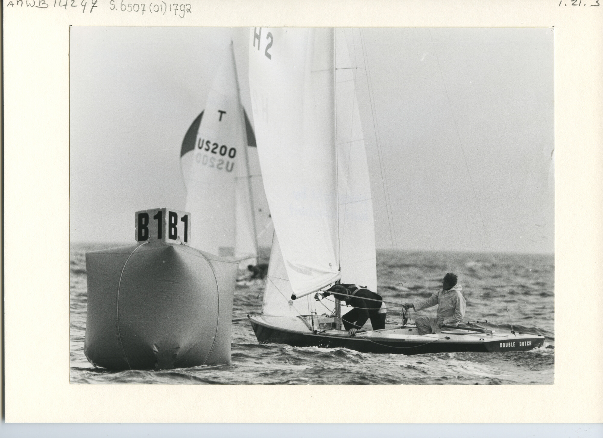 S.6507(01)1792; Foto van een Tempest; foto