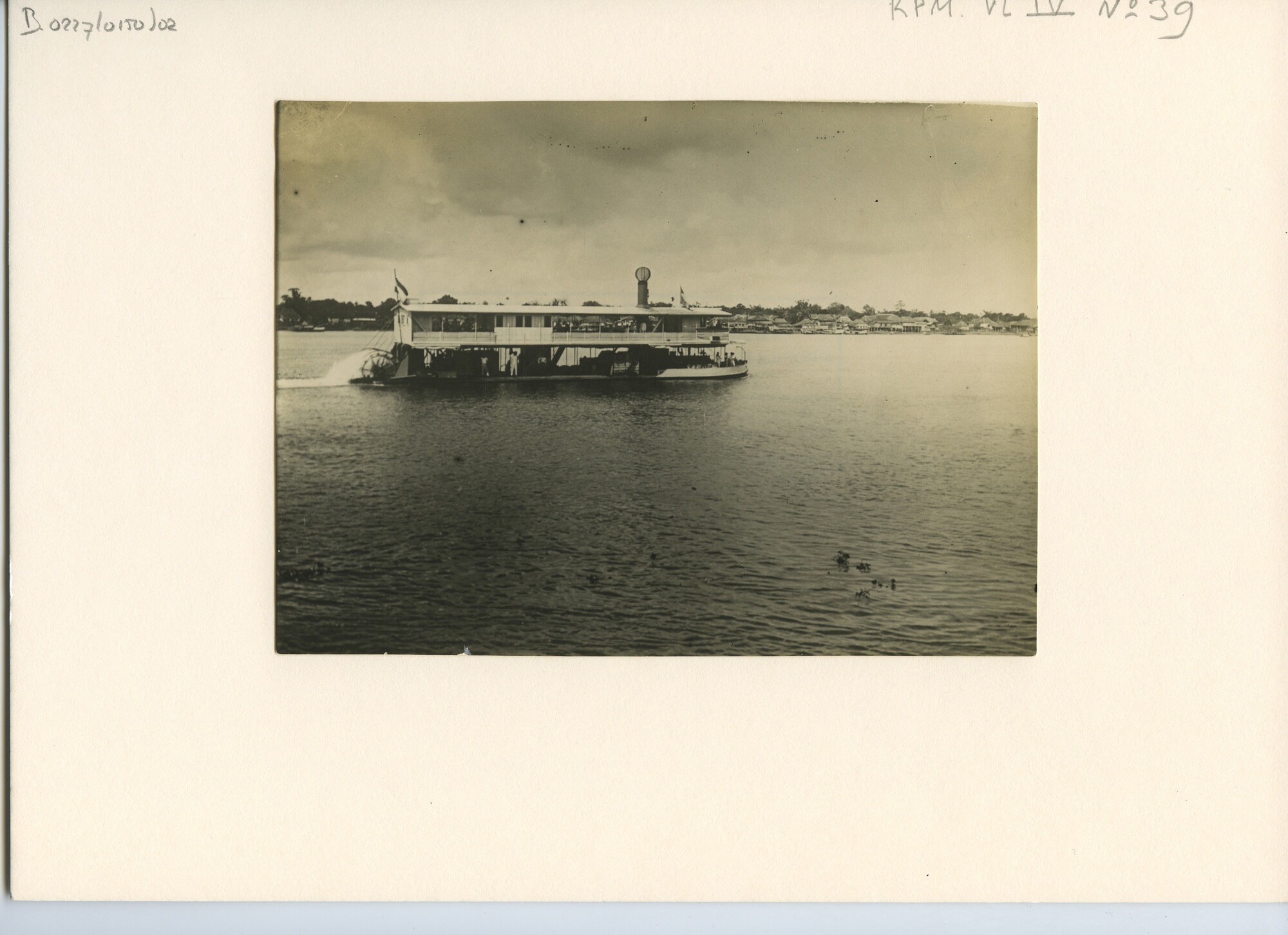 B.0227(0150)02; Foto van de hekwieler Tebo te Palembang; foto