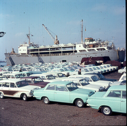 S.9100(0630); Het VCK Houtveem te Amsterdam; diapositief